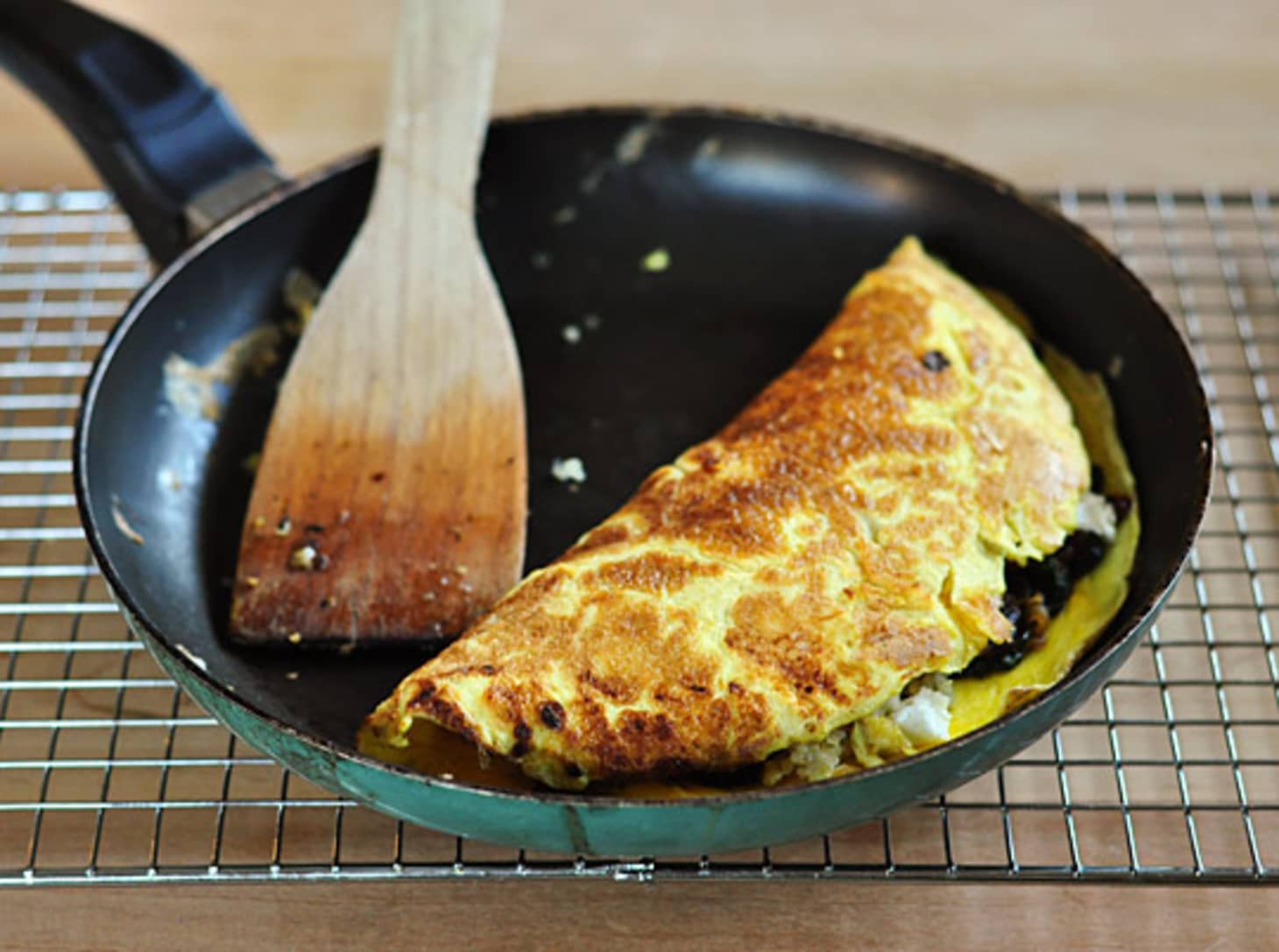 Breakfast Recipe 3Egg Omelet with Quinoa, SunDried Tomatoes, Spinach