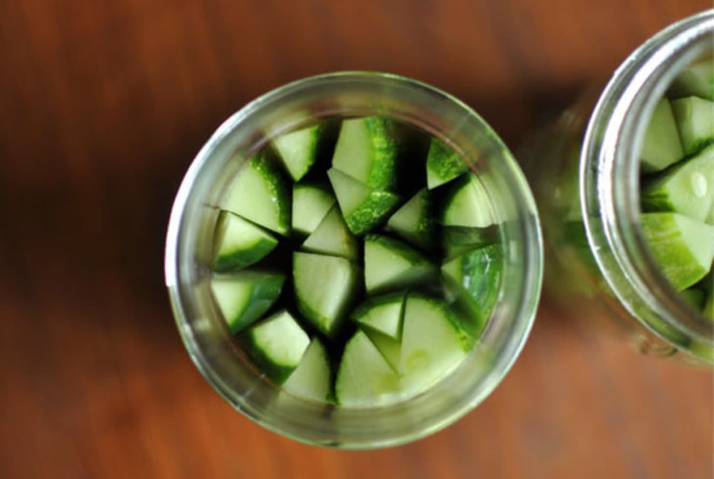 Small Batch Recipe Garlic Dill Refrigerator Pickles Kitchn