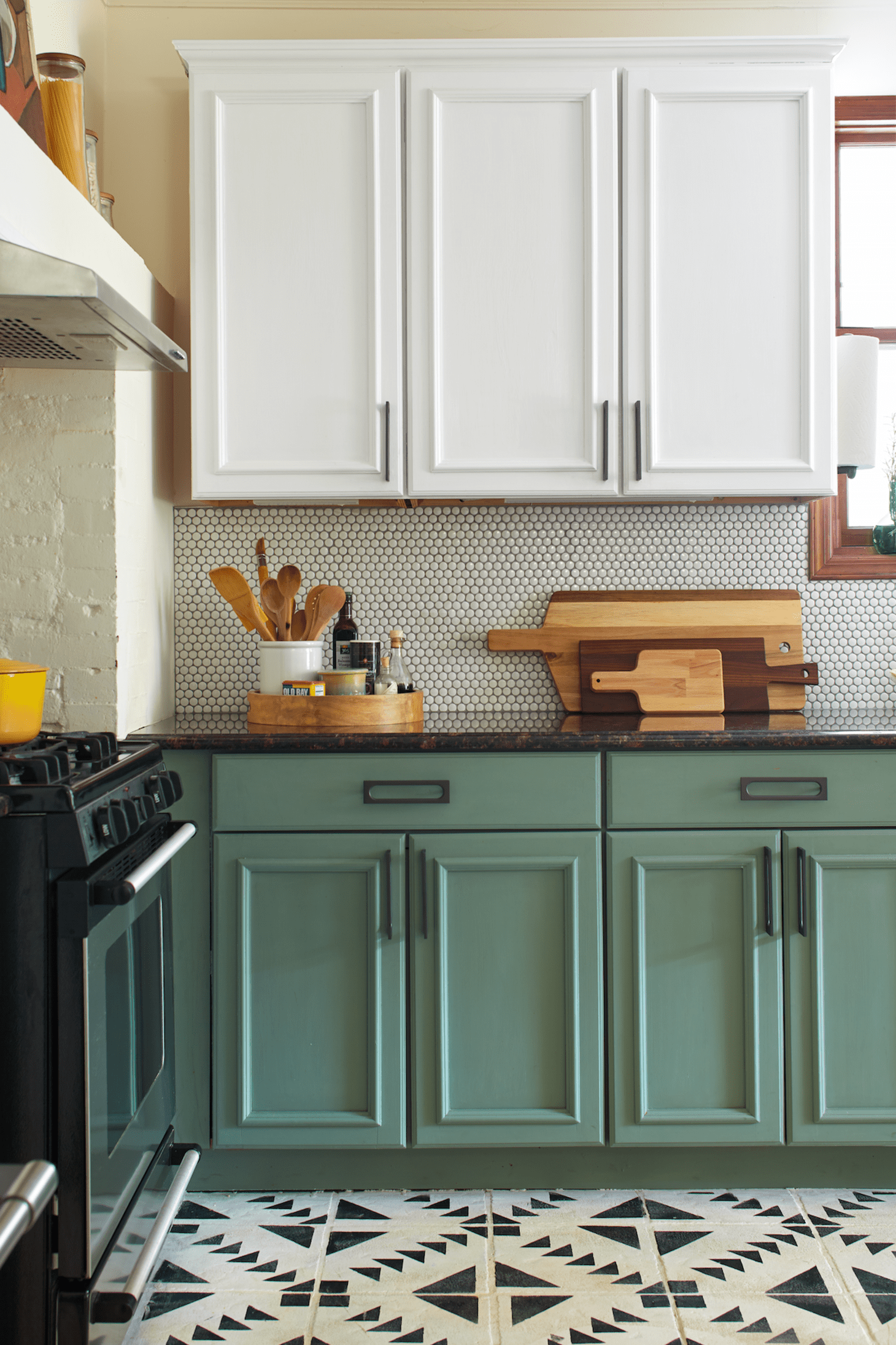 Yes, You Can Paint Your Entire Kitchen with Chalk Paint ...