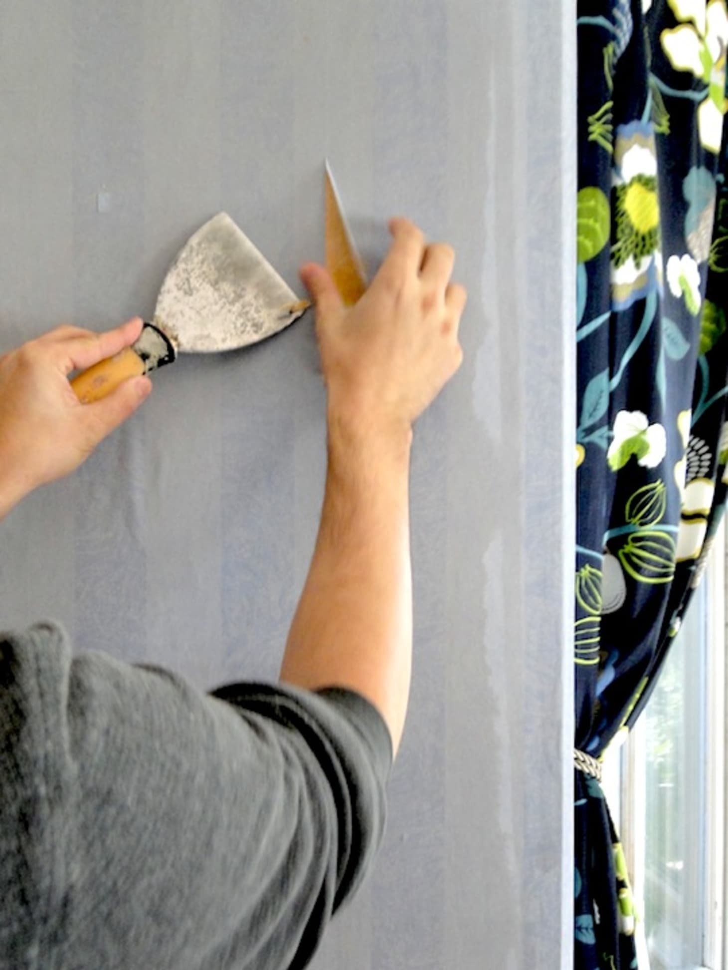 How To Remove Wallpaper Easy, Quick Method Apartment Therapy