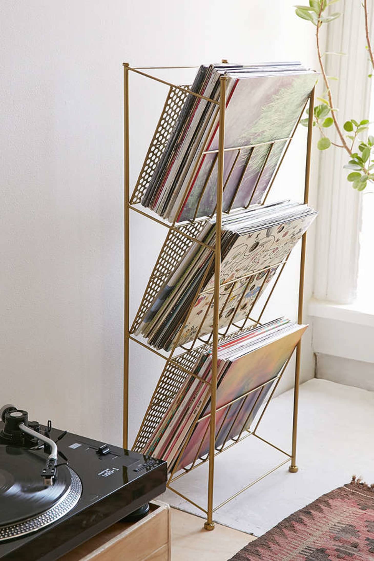 idea record player shelf