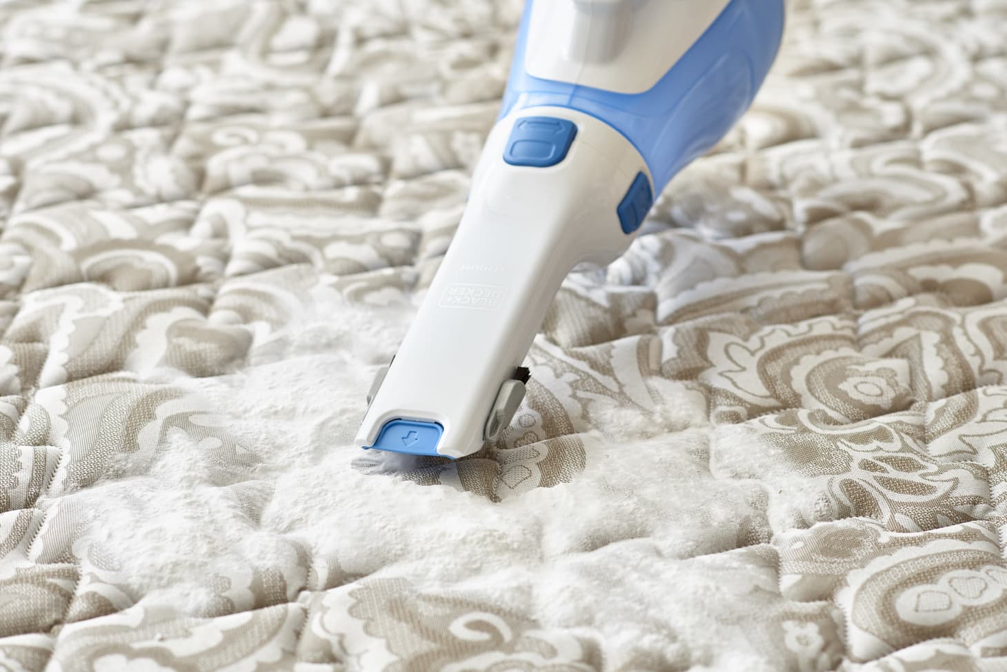 can you clean a moldy mattress