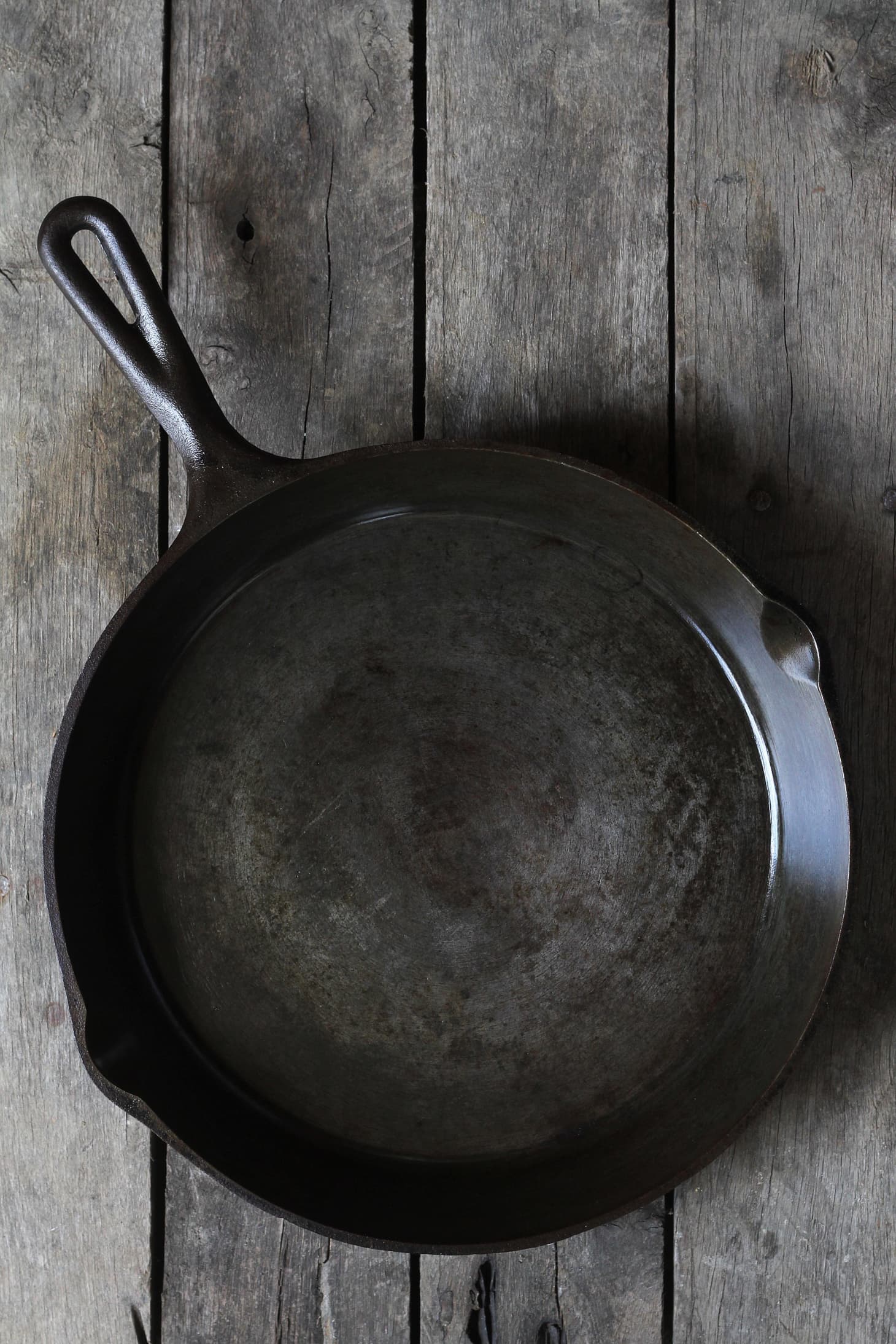 How To Clean & Season Rusty Cast Iron Skillets Apartment Therapy
