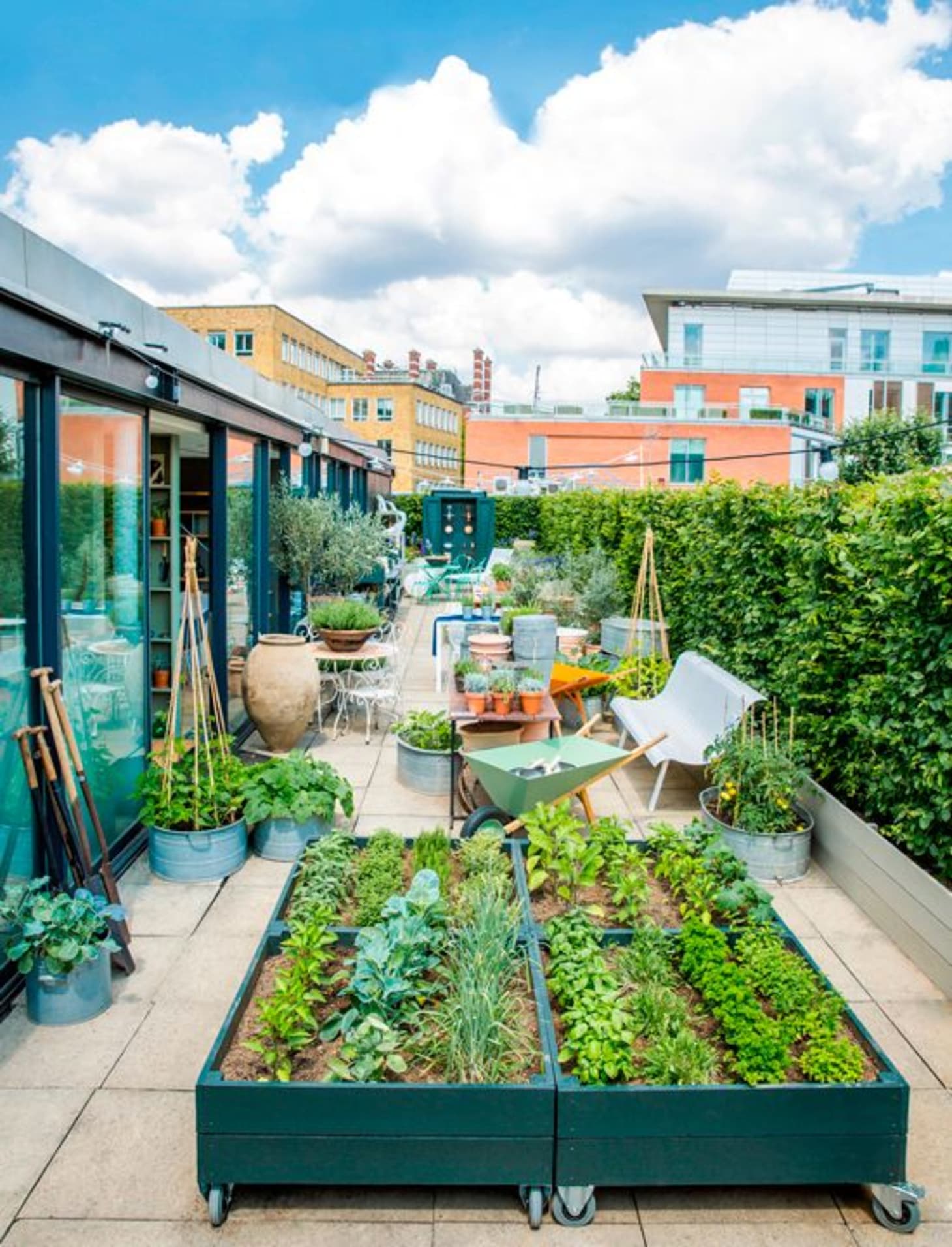 Urban Retreats 10 Dreamy Rooftop Gardens Apartment Therapy