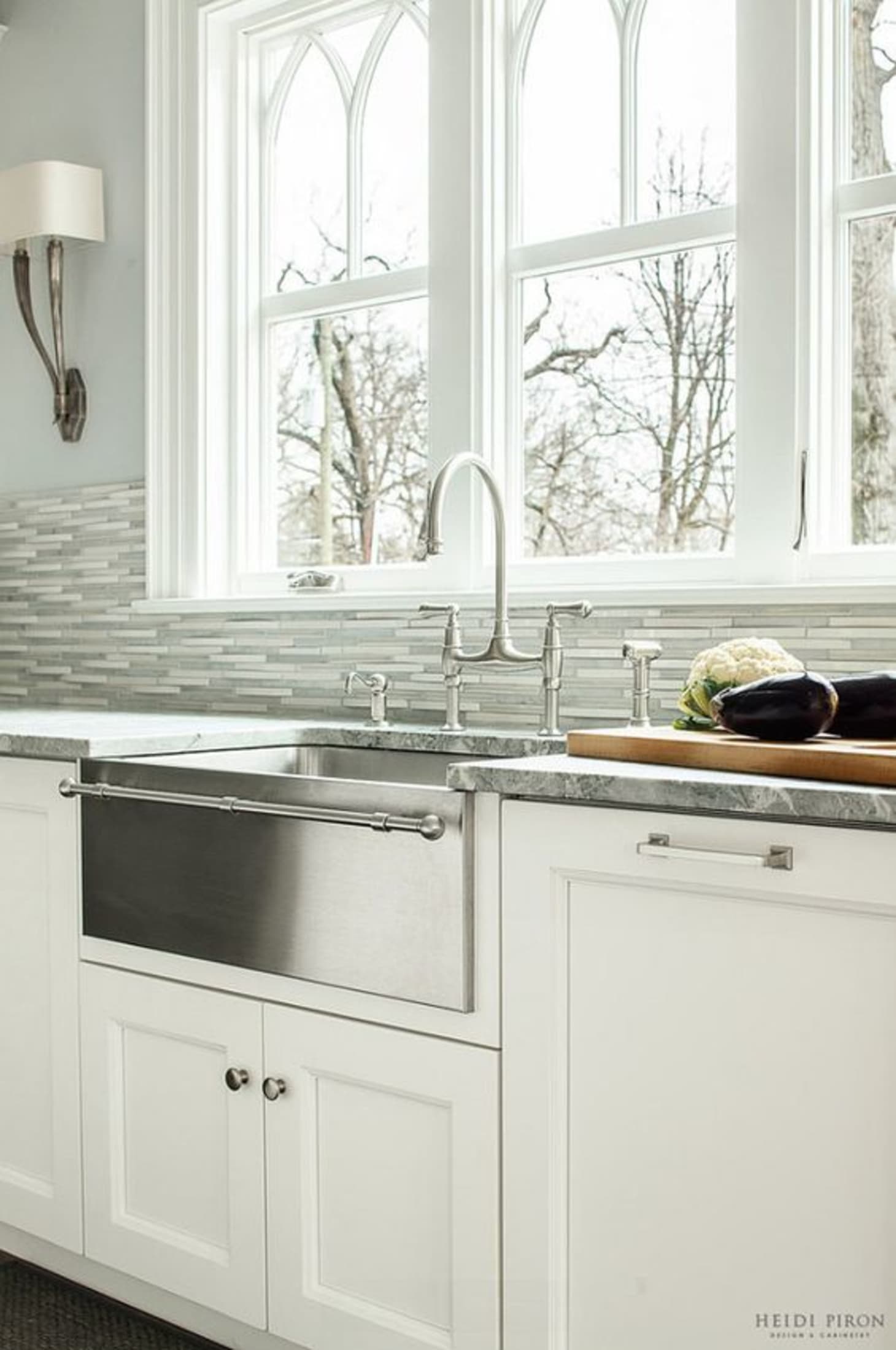 What Is The Difference Between A Farm Sink And An Apron Sink Kitchen