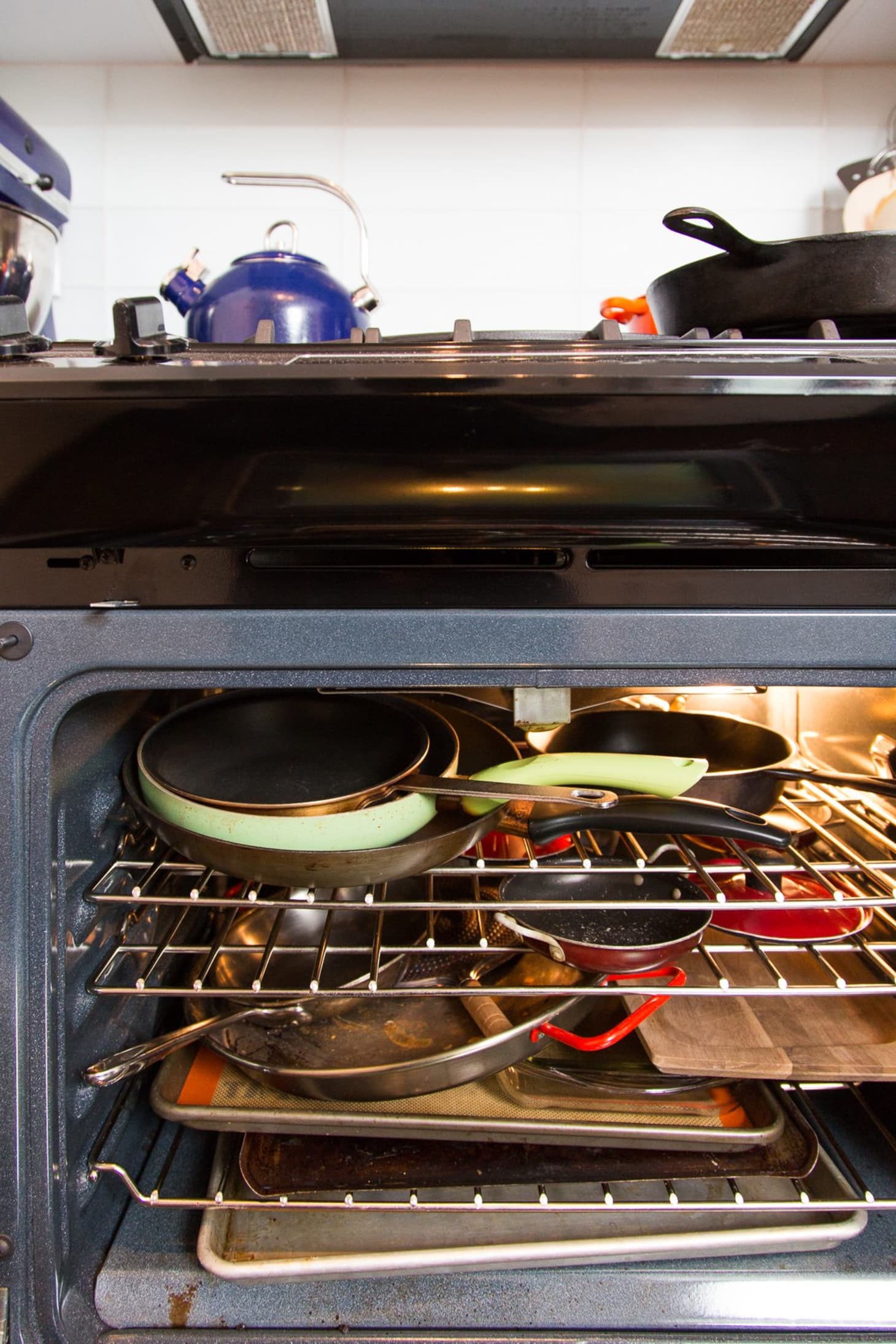 9 Ways to Organize a Kitchen Without Many (or Any!)