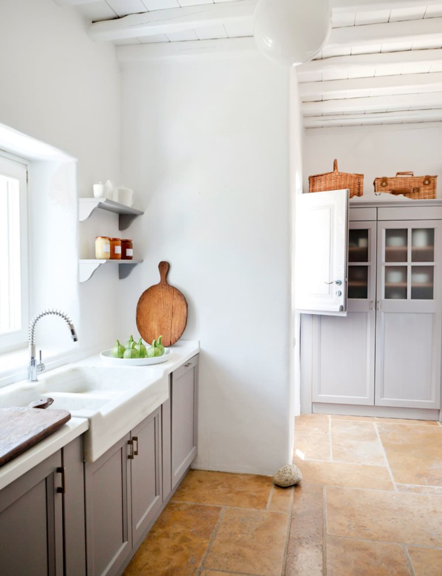 Greek Kitchens Are Rustic and Modern Perfection Apartment Therapy
