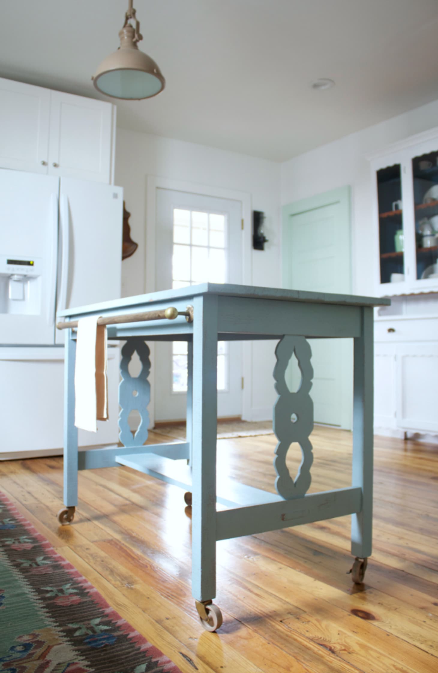 Home Organization Ideas - Towel Bar Storage | Apartment ...