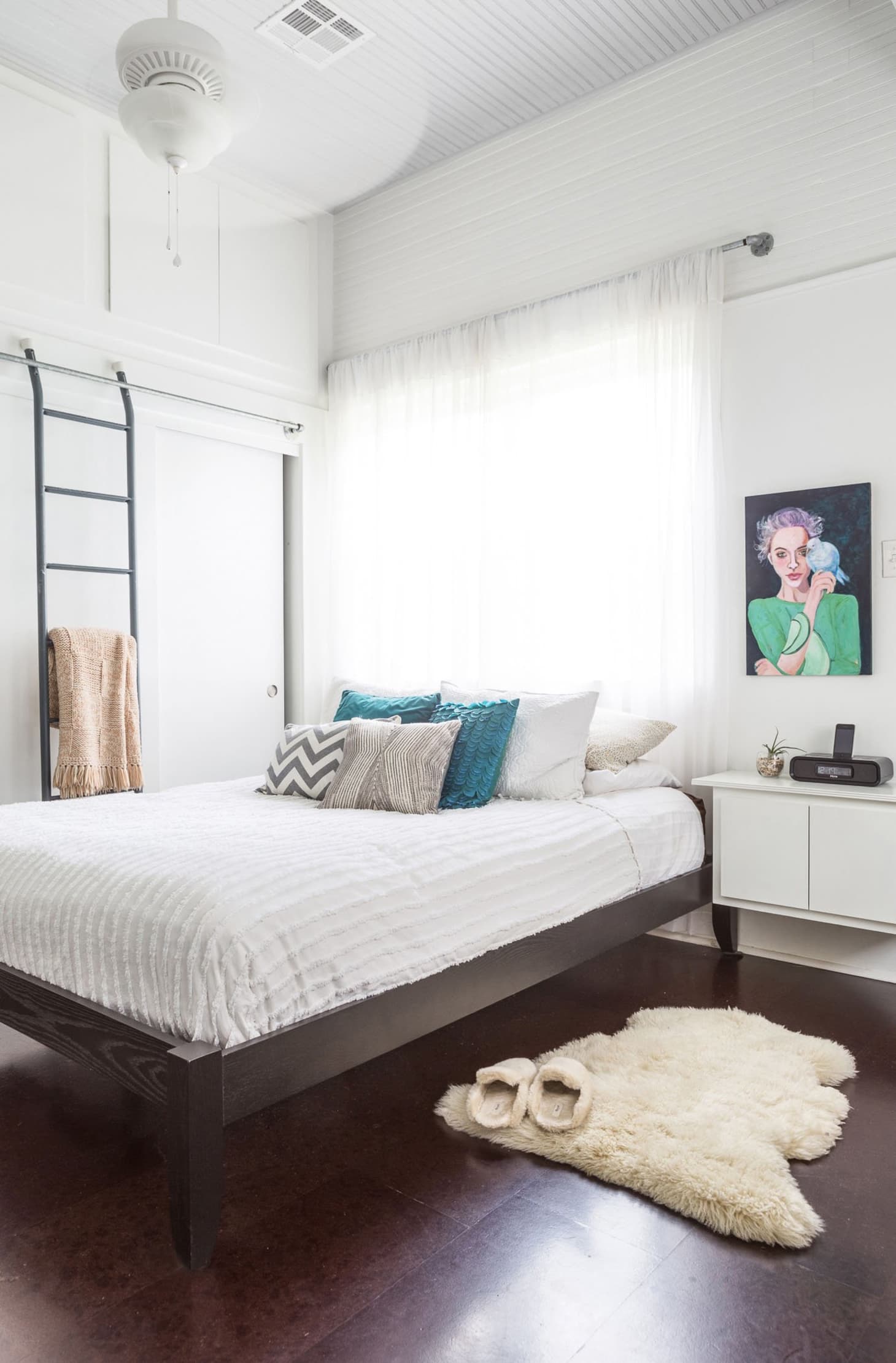 Minimalist Bedroom Ideas (That Aren't Boring) Apartment Therapy