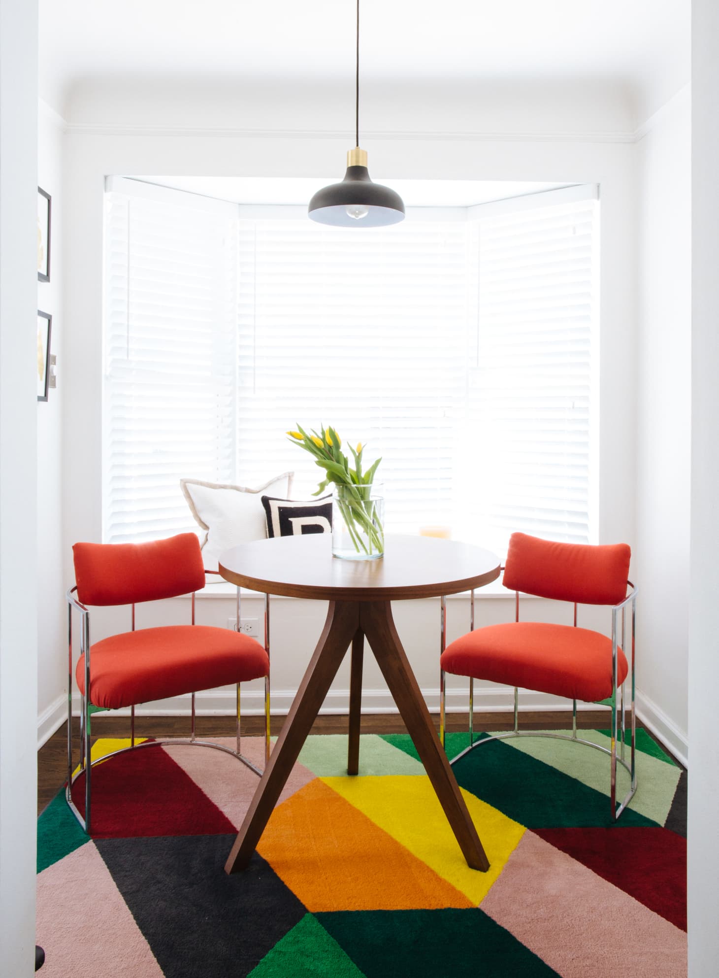Maximal Minimalism Combines the Best of Both Styles Apartment Therapy