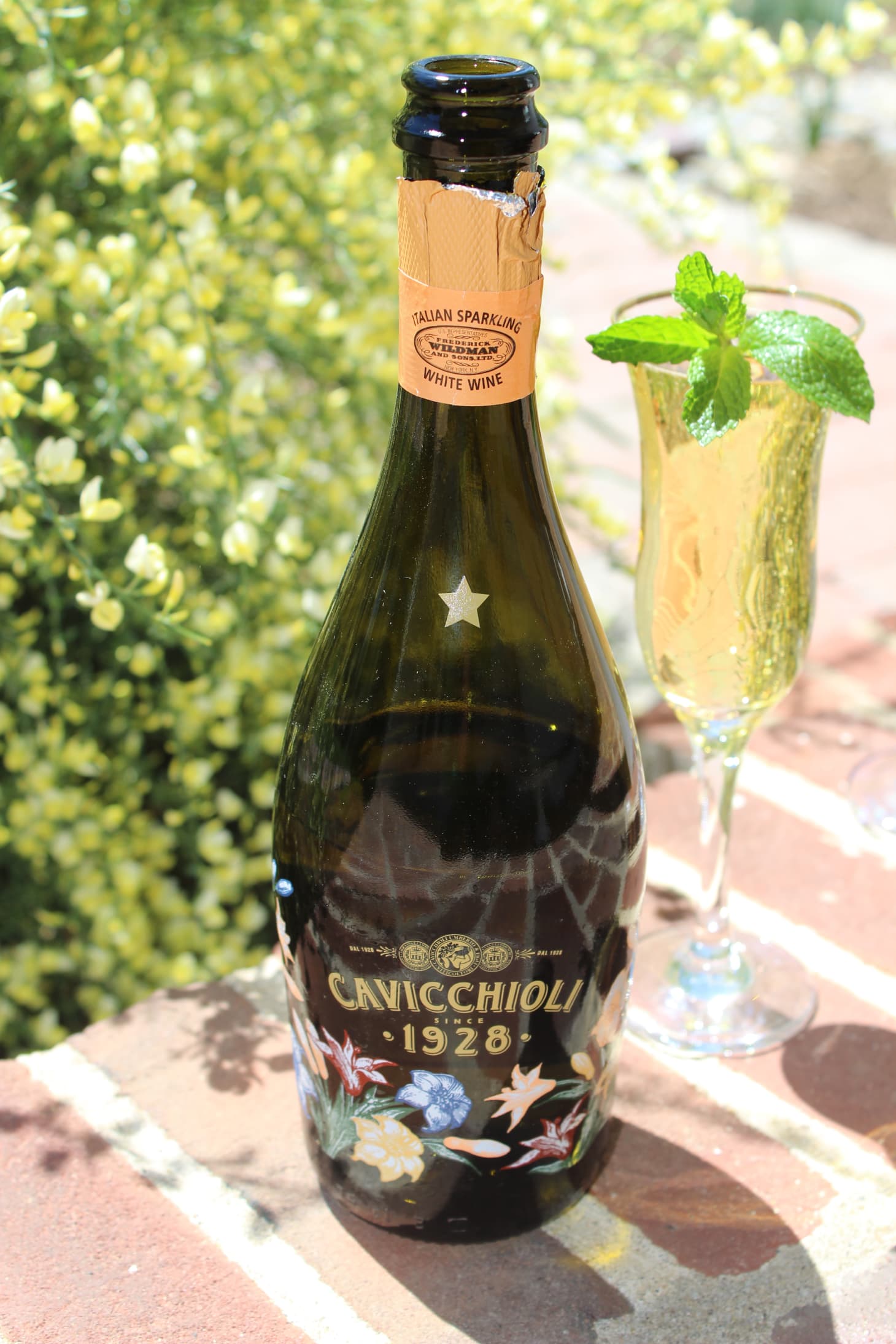 A Toast to Gatsby Champagne Mint Julep Kitchn