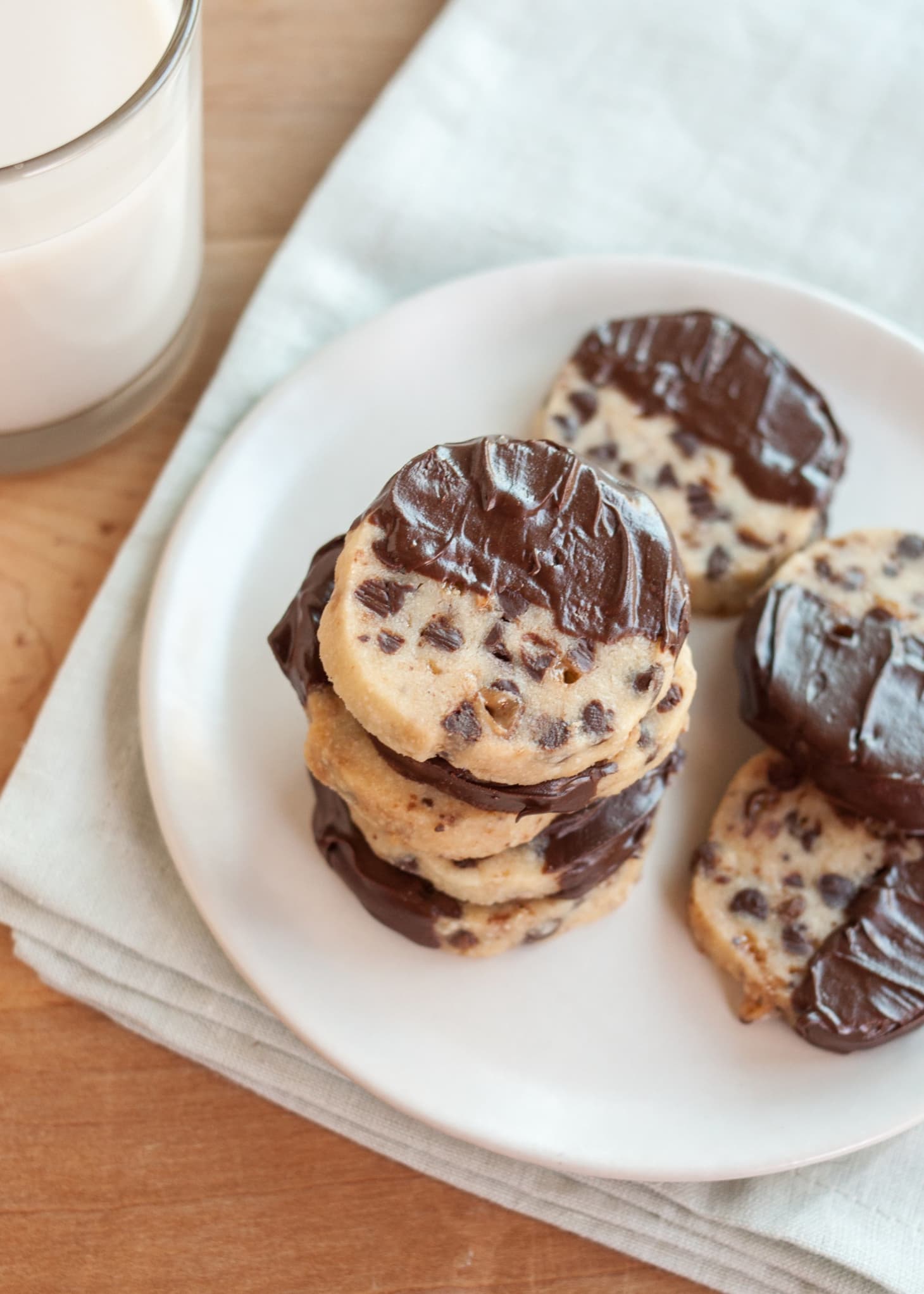 Chocolate Chip and Toffee Shortbread Cookies | Kitchn