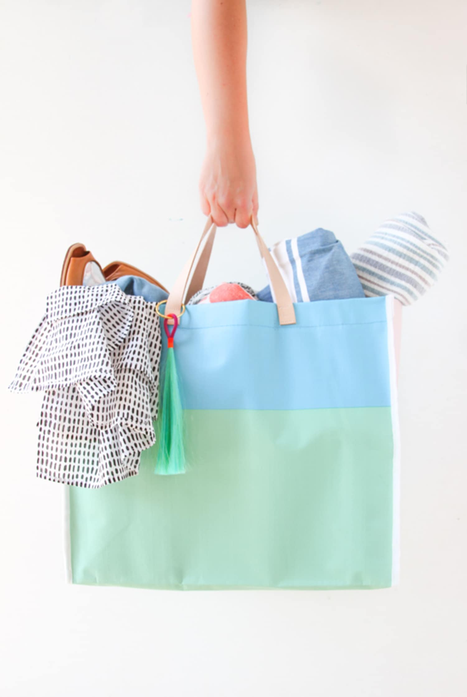 DIY Ideas 15 EasytoMake Totes to Carry You Through Summer