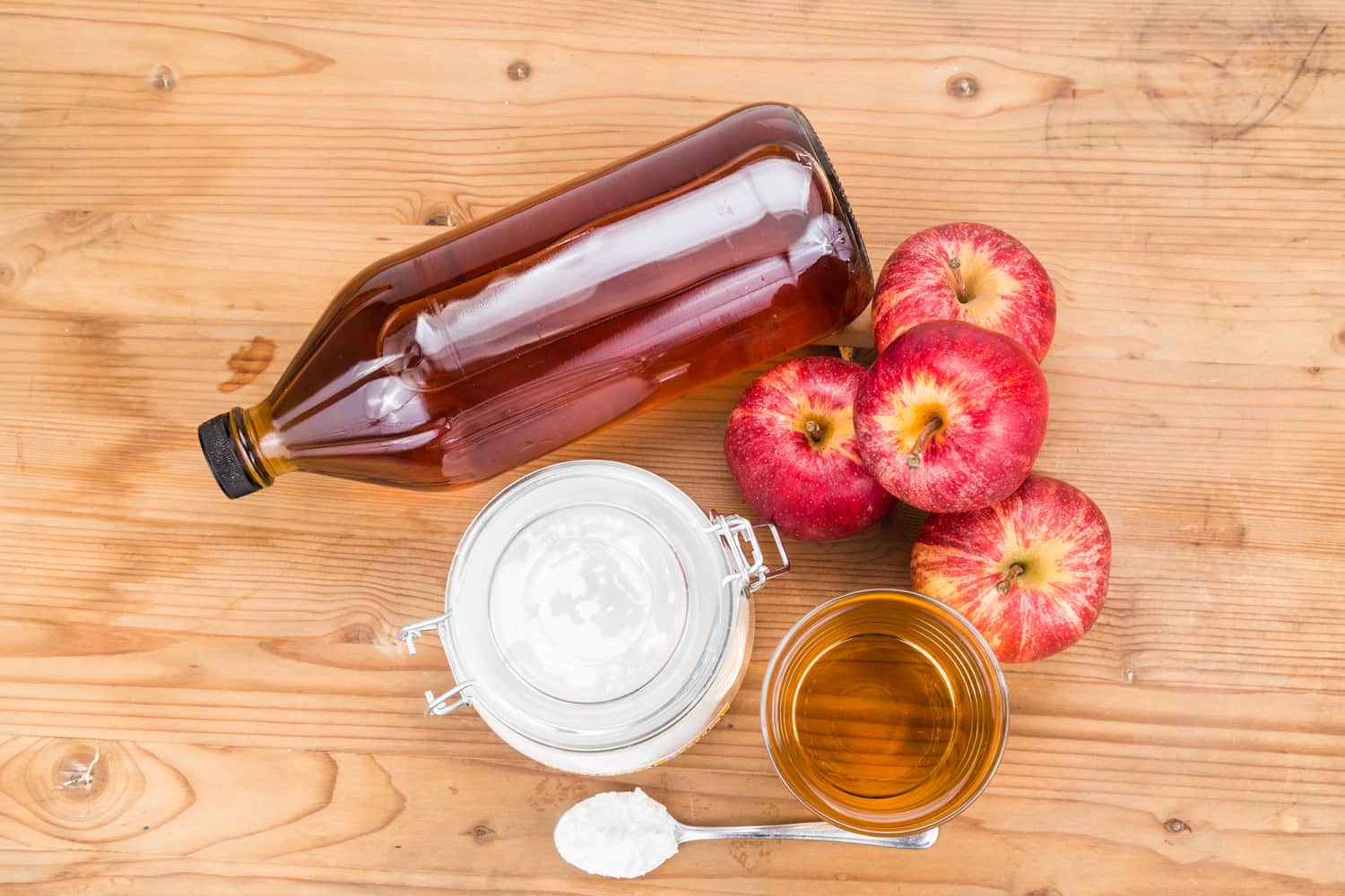 13 Ways to Clean Your Whole Home with Apple Cider Vinegar Apartment