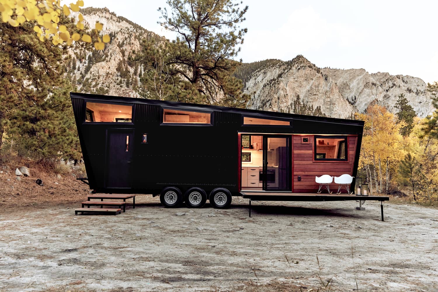 This 300SquareFoot RV Is a Sleek, AllBlack Abode Apartment Therapy