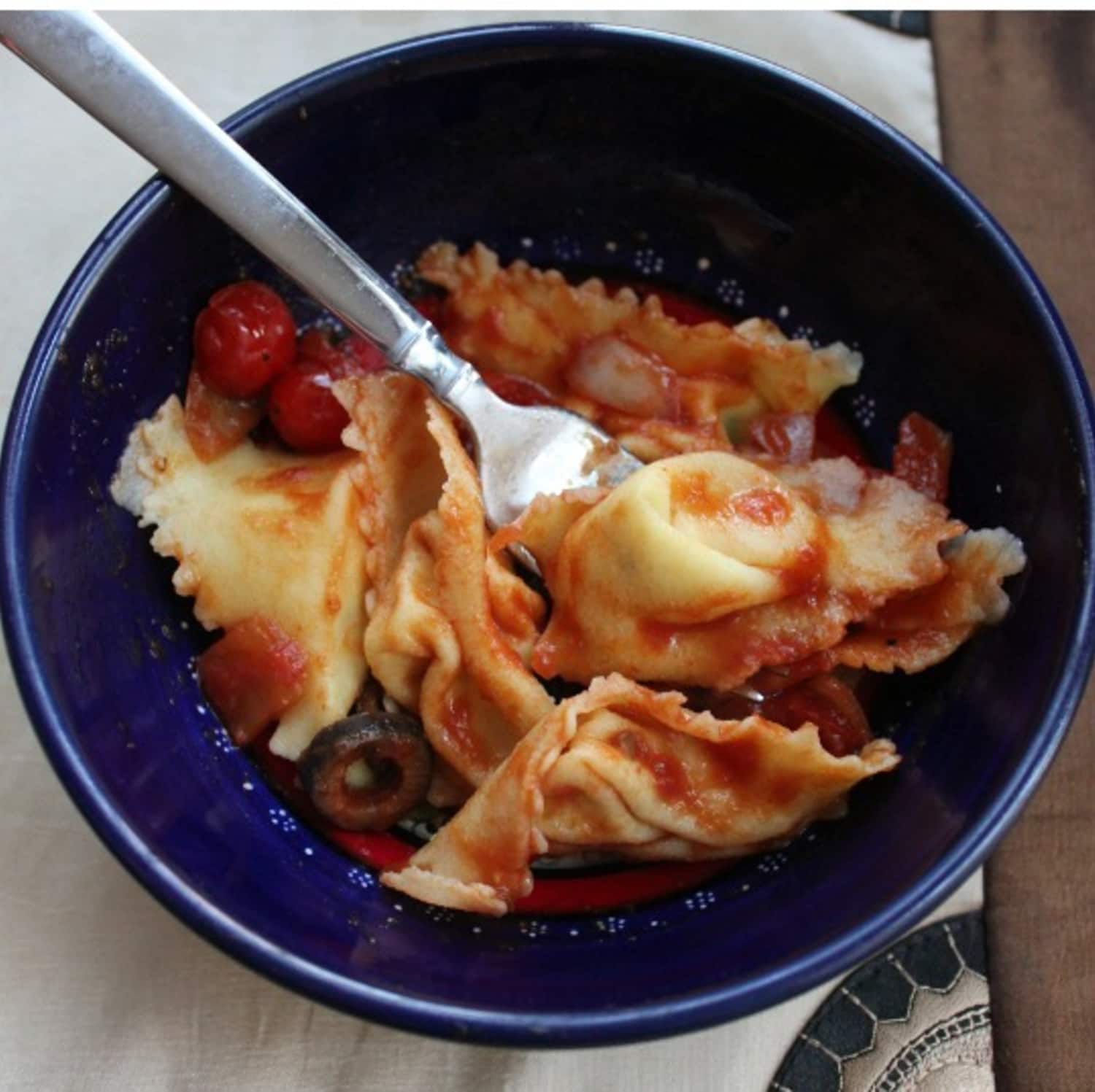 Recipe Basil Ricotta Tortelloni With A Rustic Tomato Sauce Kitchn 