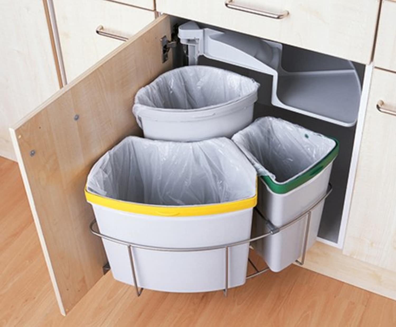 under kitchen sink garbage can