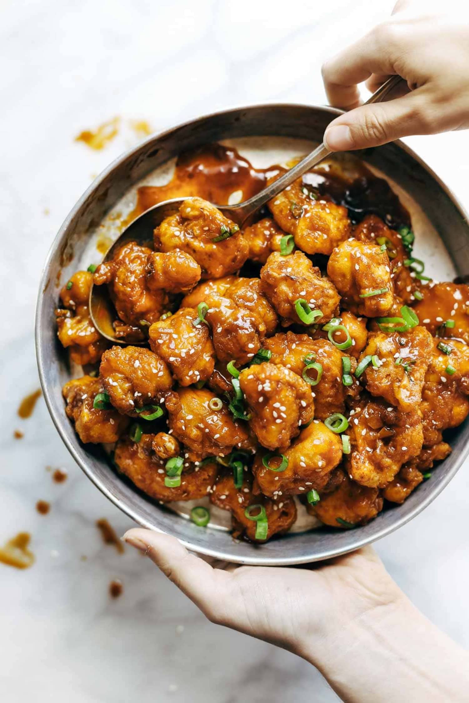 General Tso’s Cauliflower Is the Ultimate Vegetarian Comfort Food