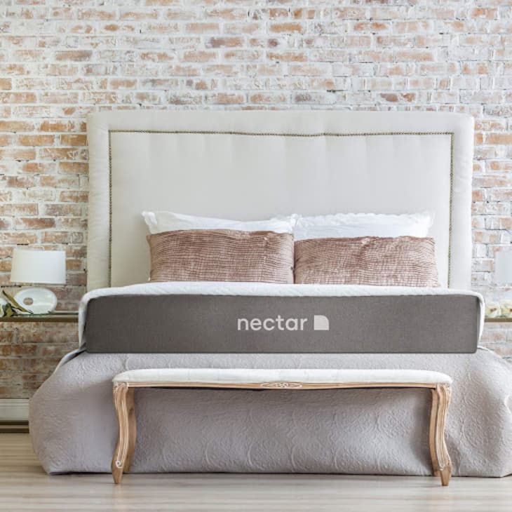 Nectar mattress hotsell free pillows