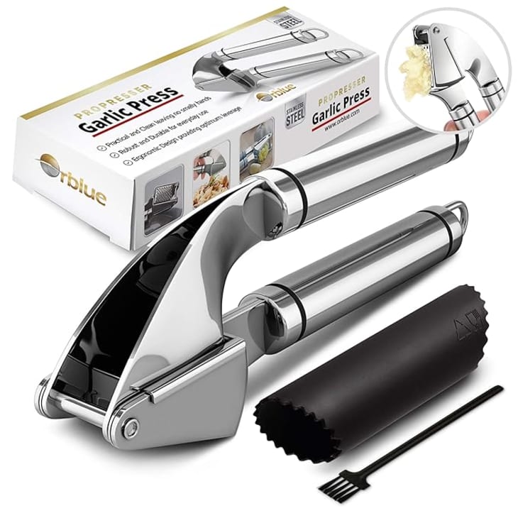 Garlic Press, Stainless Steel Mincer and Crusher at Amazon
