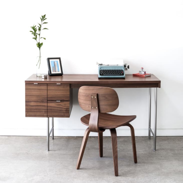 15 LowProfile Desks for Small Spaces Apartment Therapy