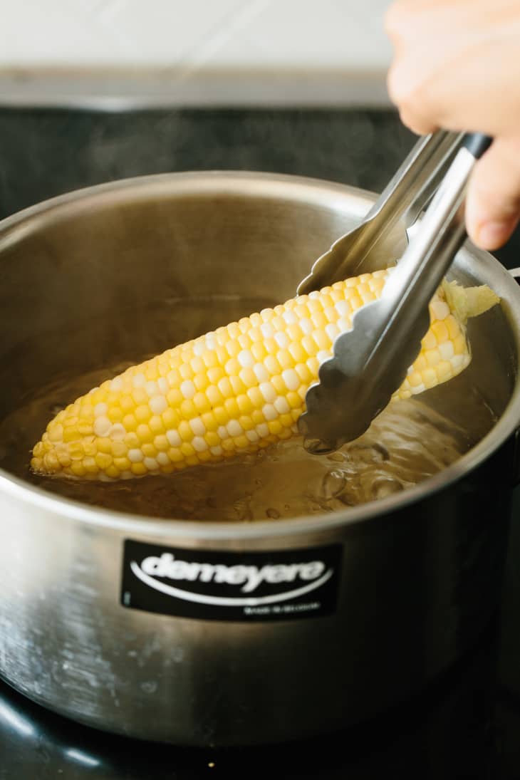 How to Freeze Corn (on the Cob and Kernels) - 40 Aprons