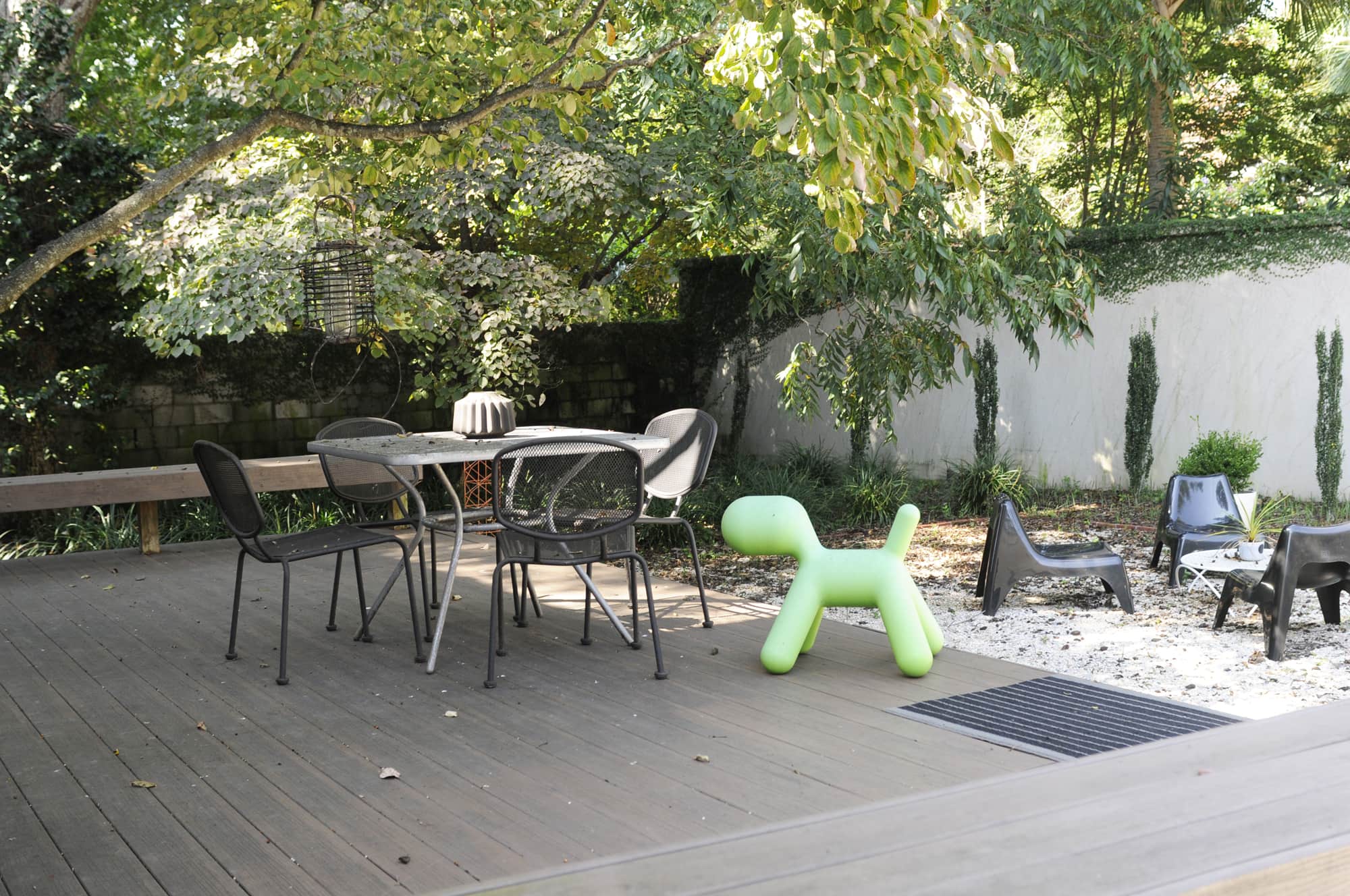 Heather Jeff S Art And Dog Friendly Modern Eclectic Apartment