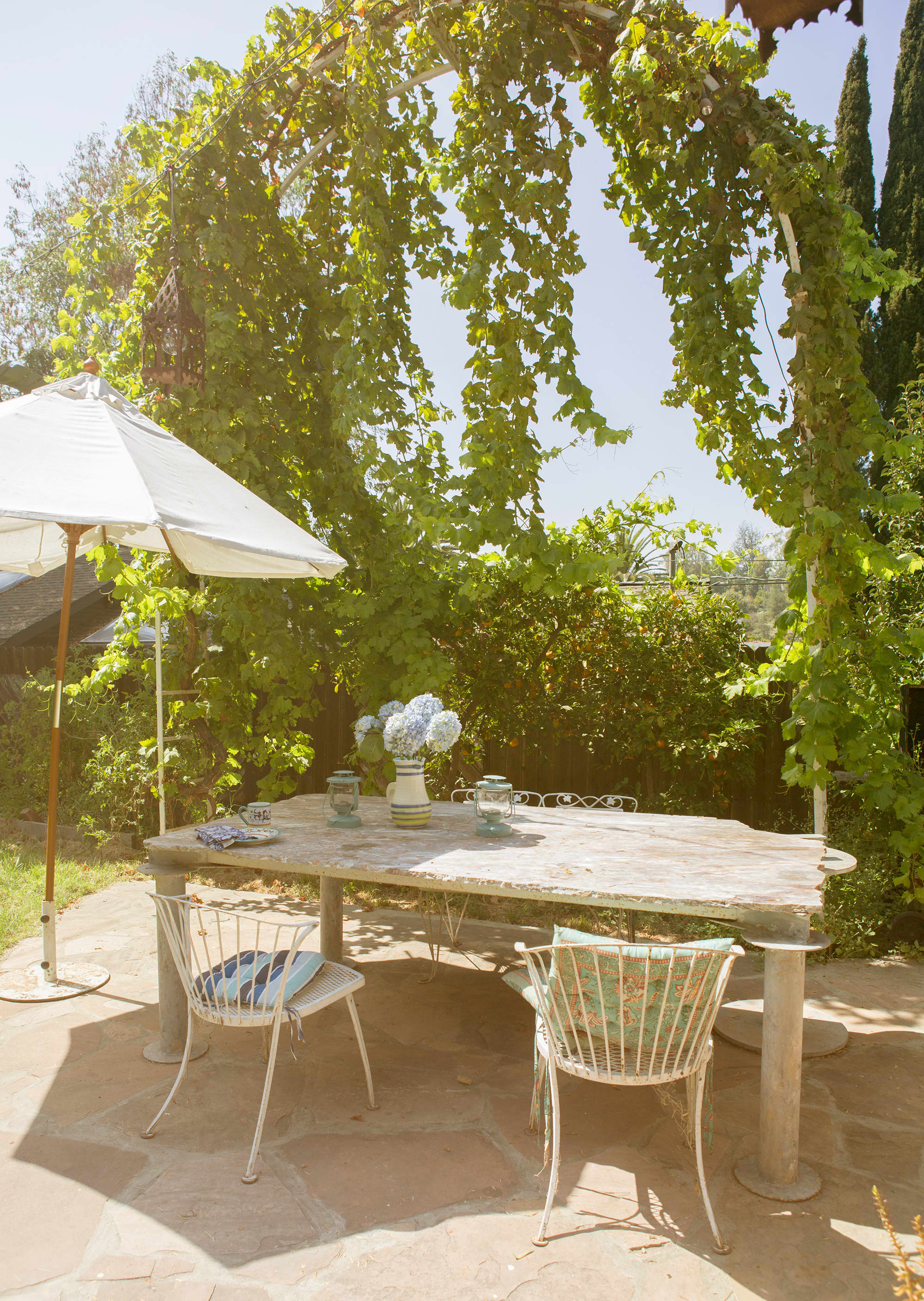 House Tour A Creative California Bungalow Backyard Apartment