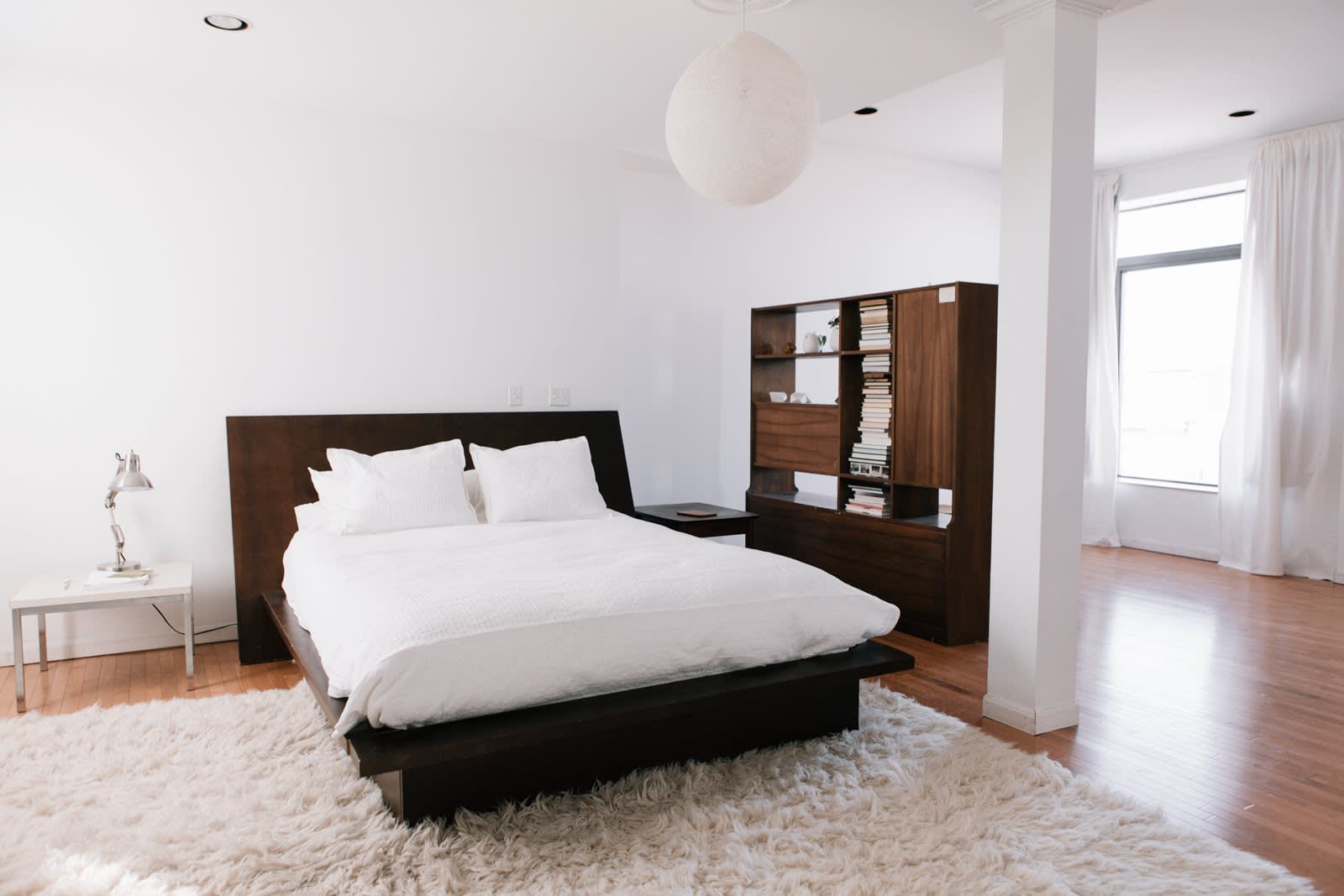 House Tour A Plant Filled Thoughtful Chicago Home Apartment Therapy