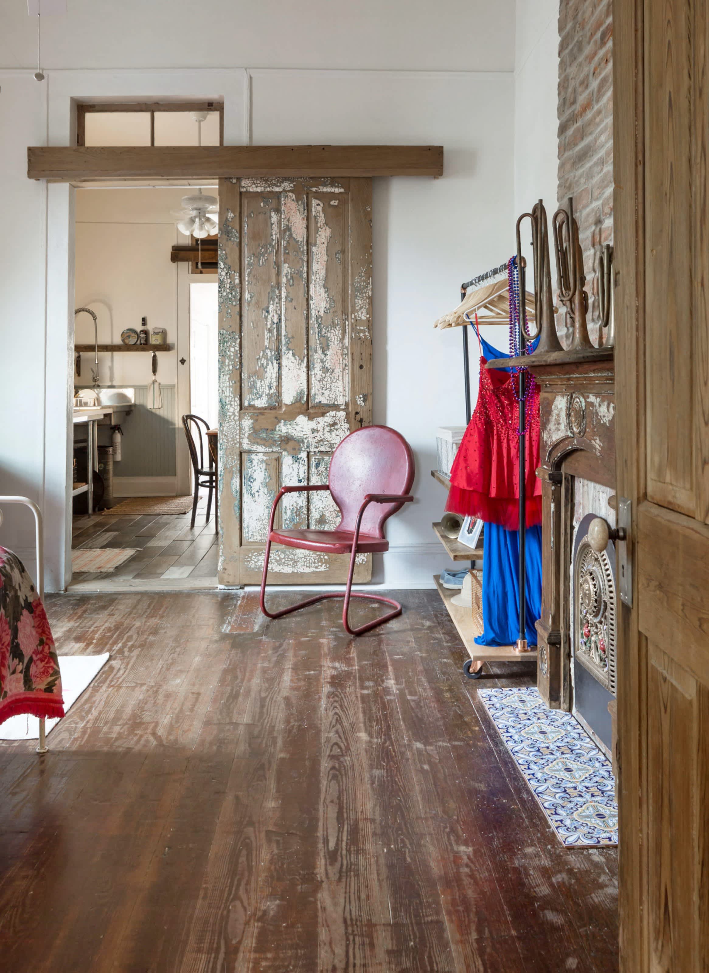 House Tour A New Orleans Shotgun With Vintage Charm Apartment