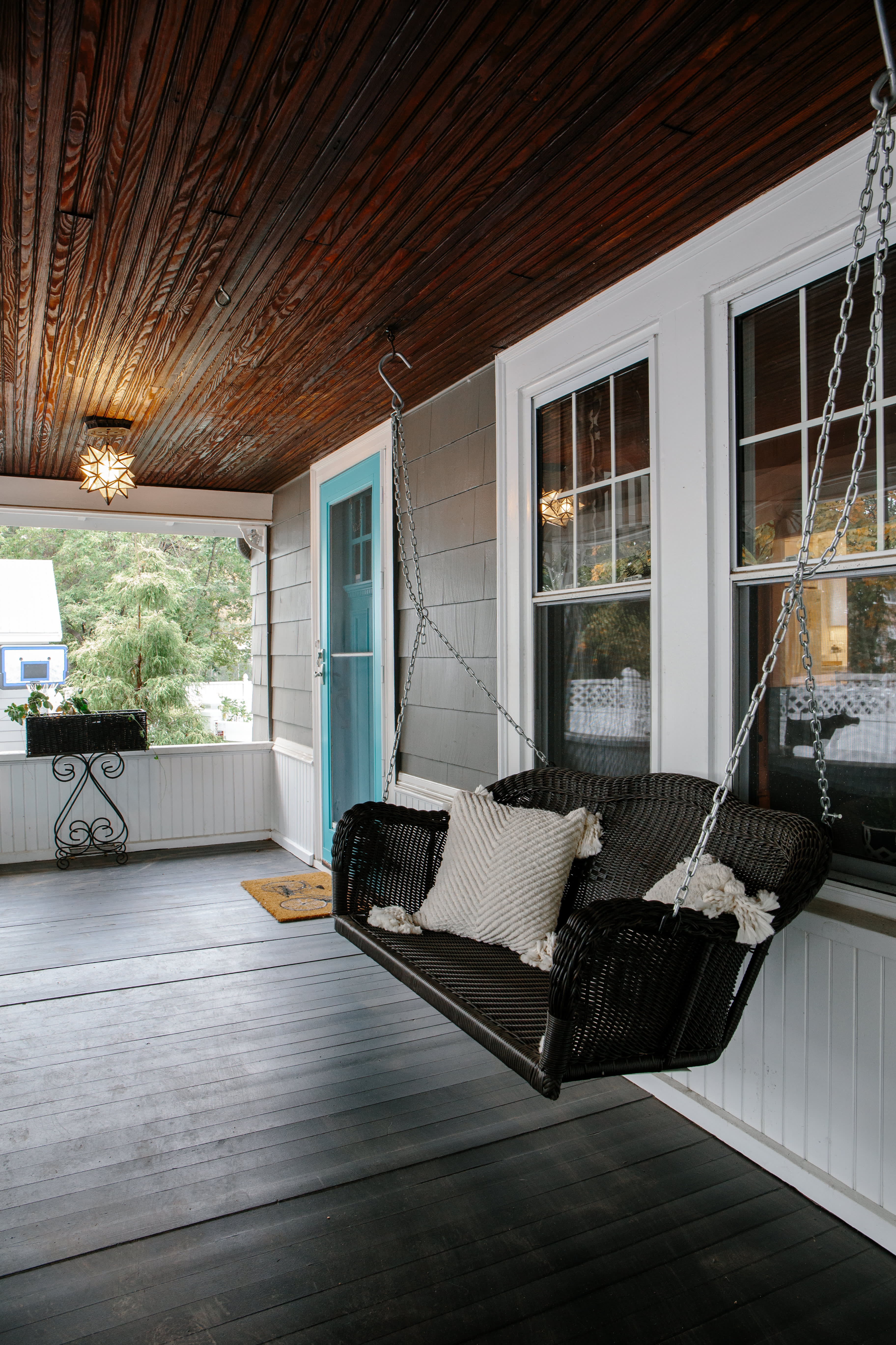 House Tour A Craftsman Colonial Goes Contemporary Apartment Therapy