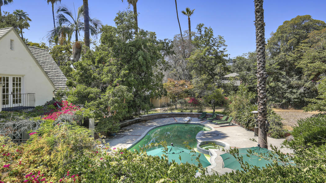 Peek Inside Kristen Bell & Dax Shepard’s New $4.3M Los Feliz Pad