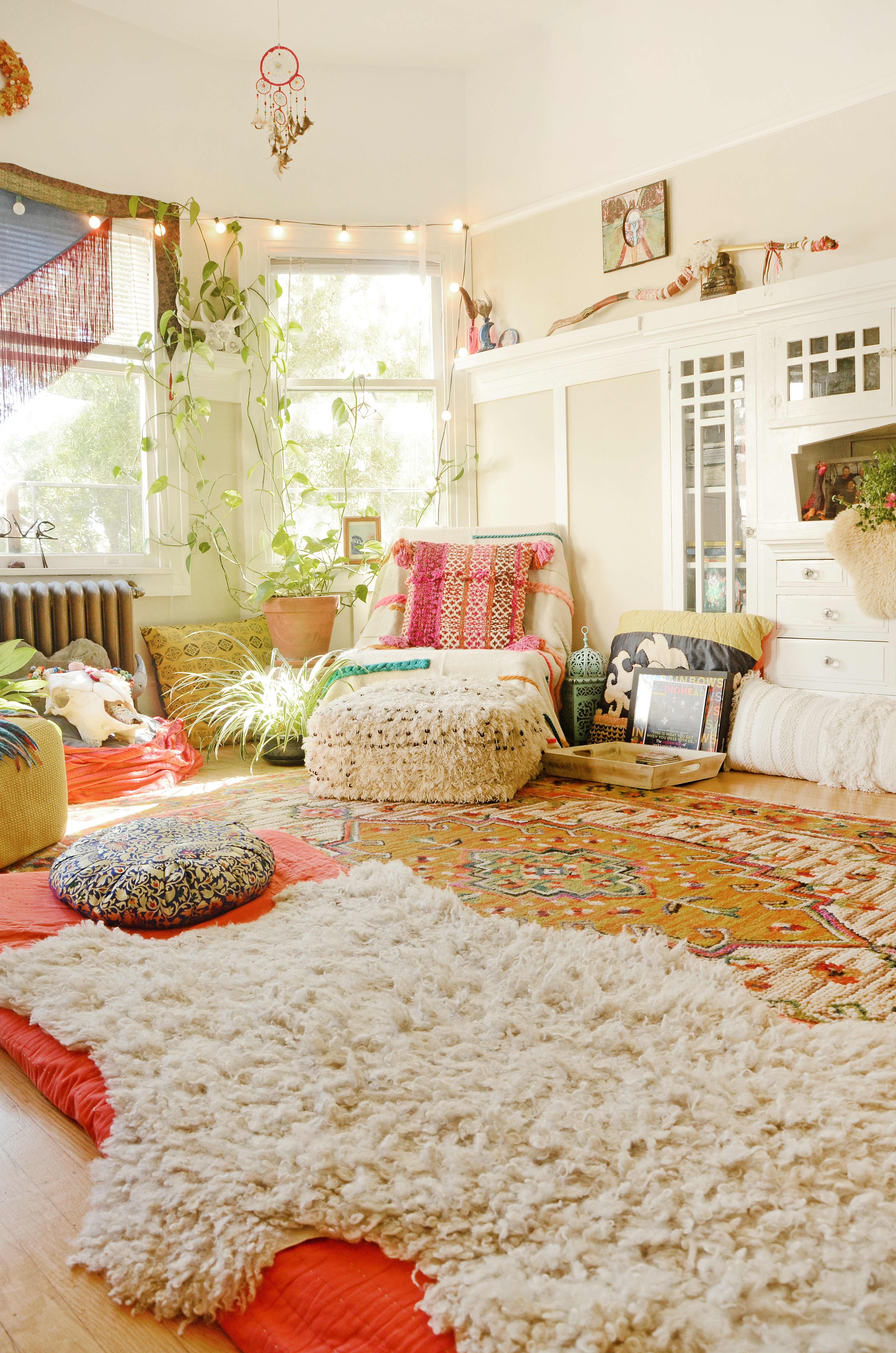 House Tour A Rainbow Boho Apartment In Oakland Apartment