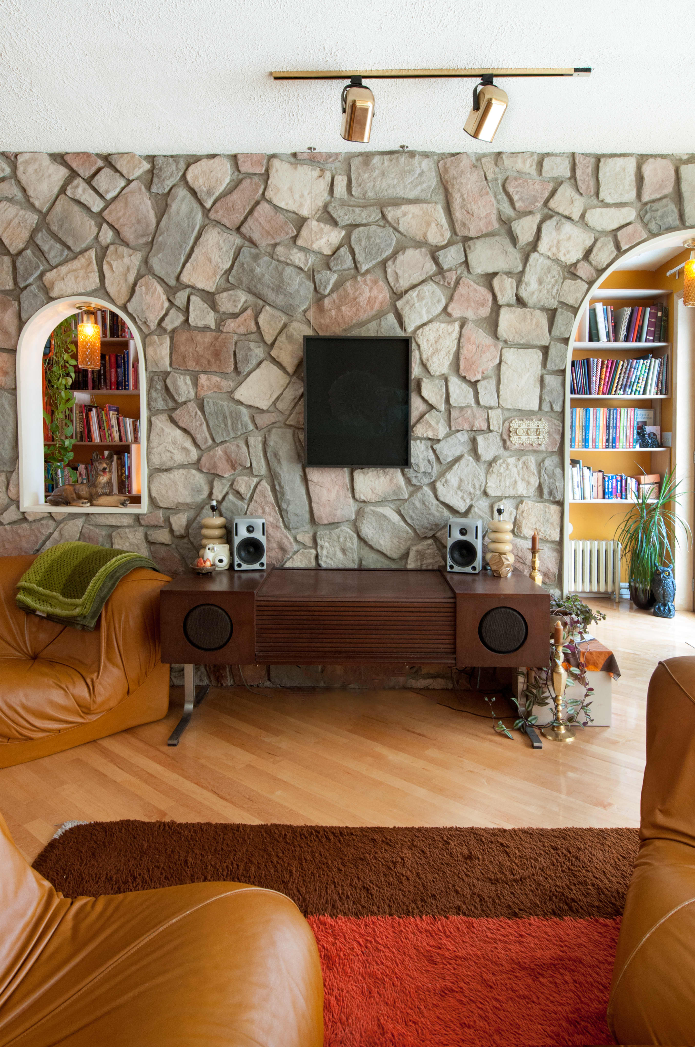 House Tour A Wild Mix Of 70s 80s Decor In Montreal