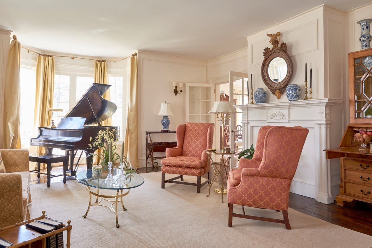 1 Main St, Sharon, CT Apartment Therapy