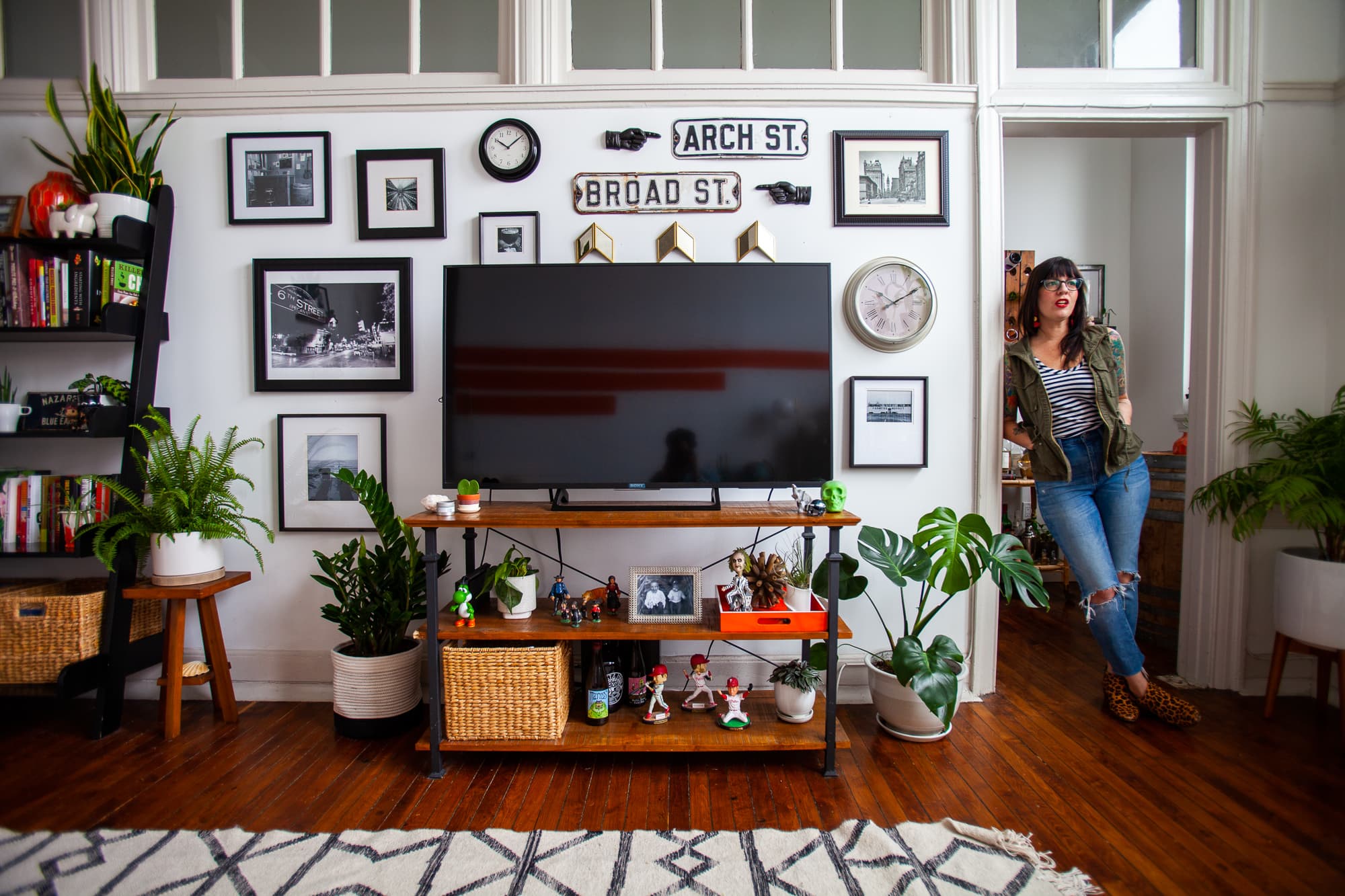 Loft Decor Inspiration And Ideas Home Tour Photos Apartment Therapy