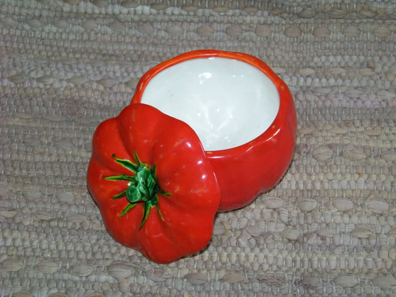 13 Vintage TomatoThemed Kitchen Goods Kitchn