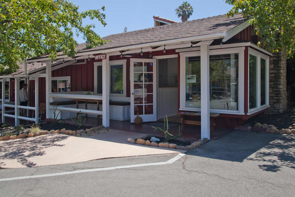 House Tour An Ojai Rancho Inn Apartment Therapy