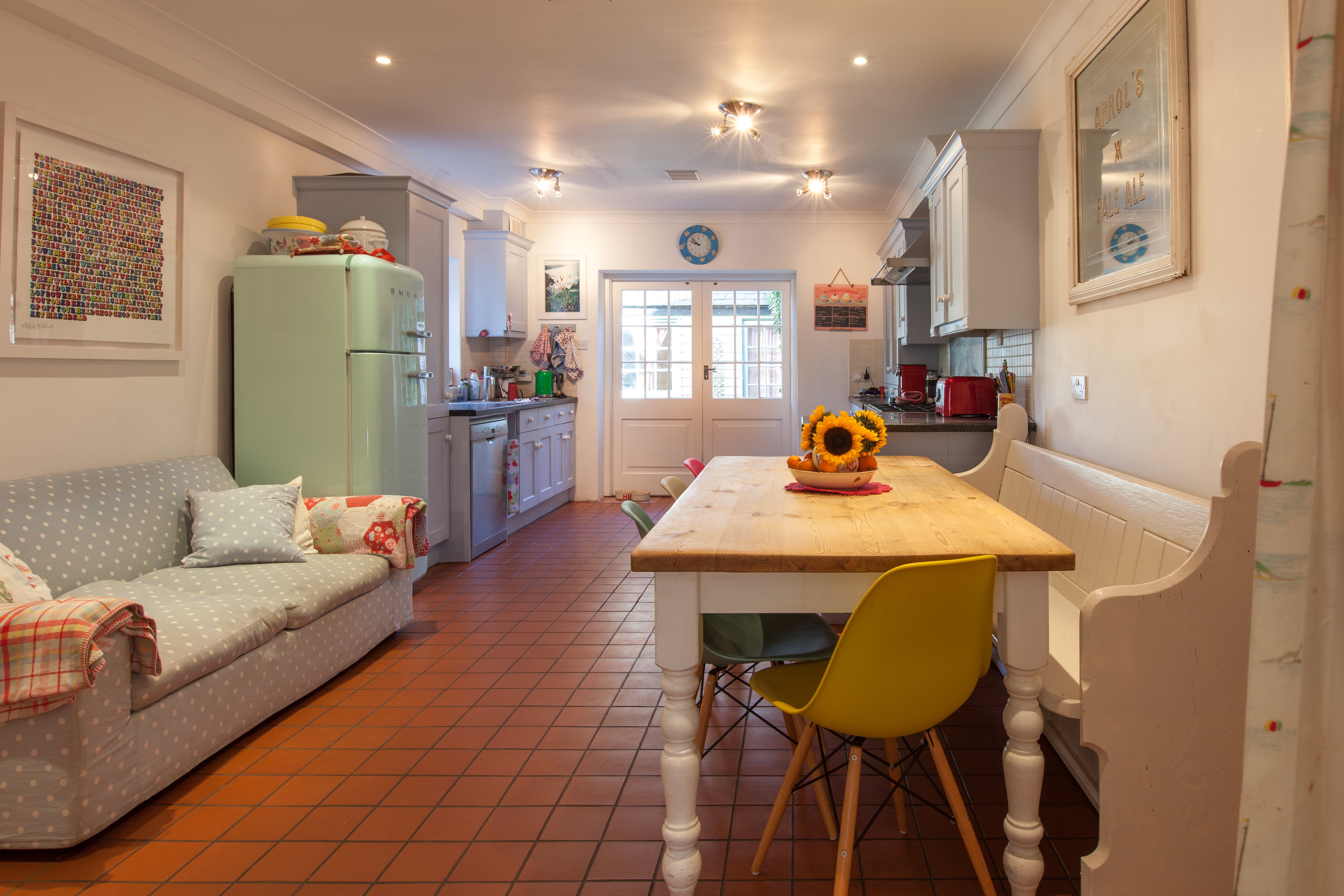 House Tour A Modern English Country Cottage & Studio Apartment Therapy