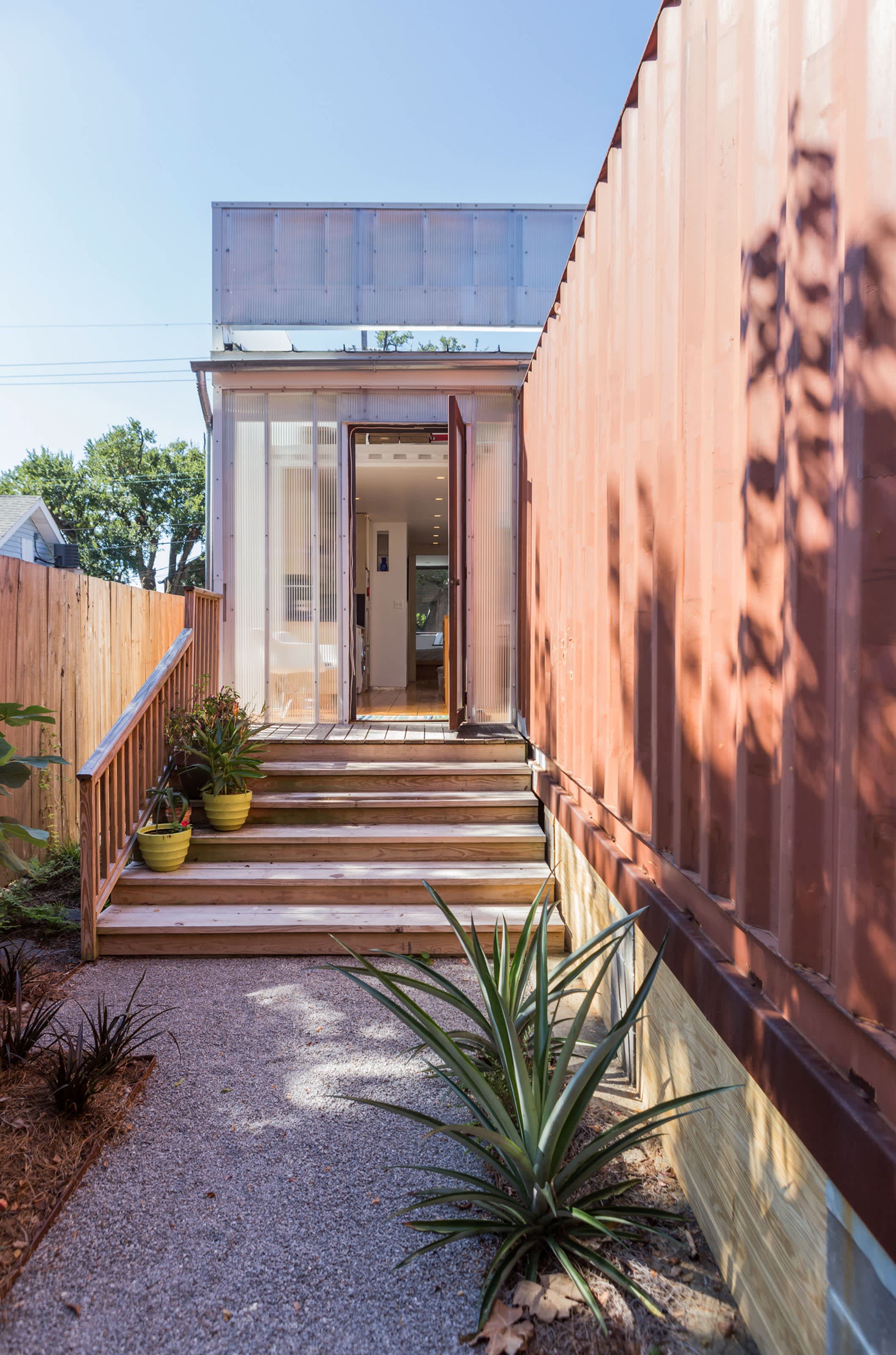 House Tour A Sleek Shipping Container New Orleans Home Apartment Therapy