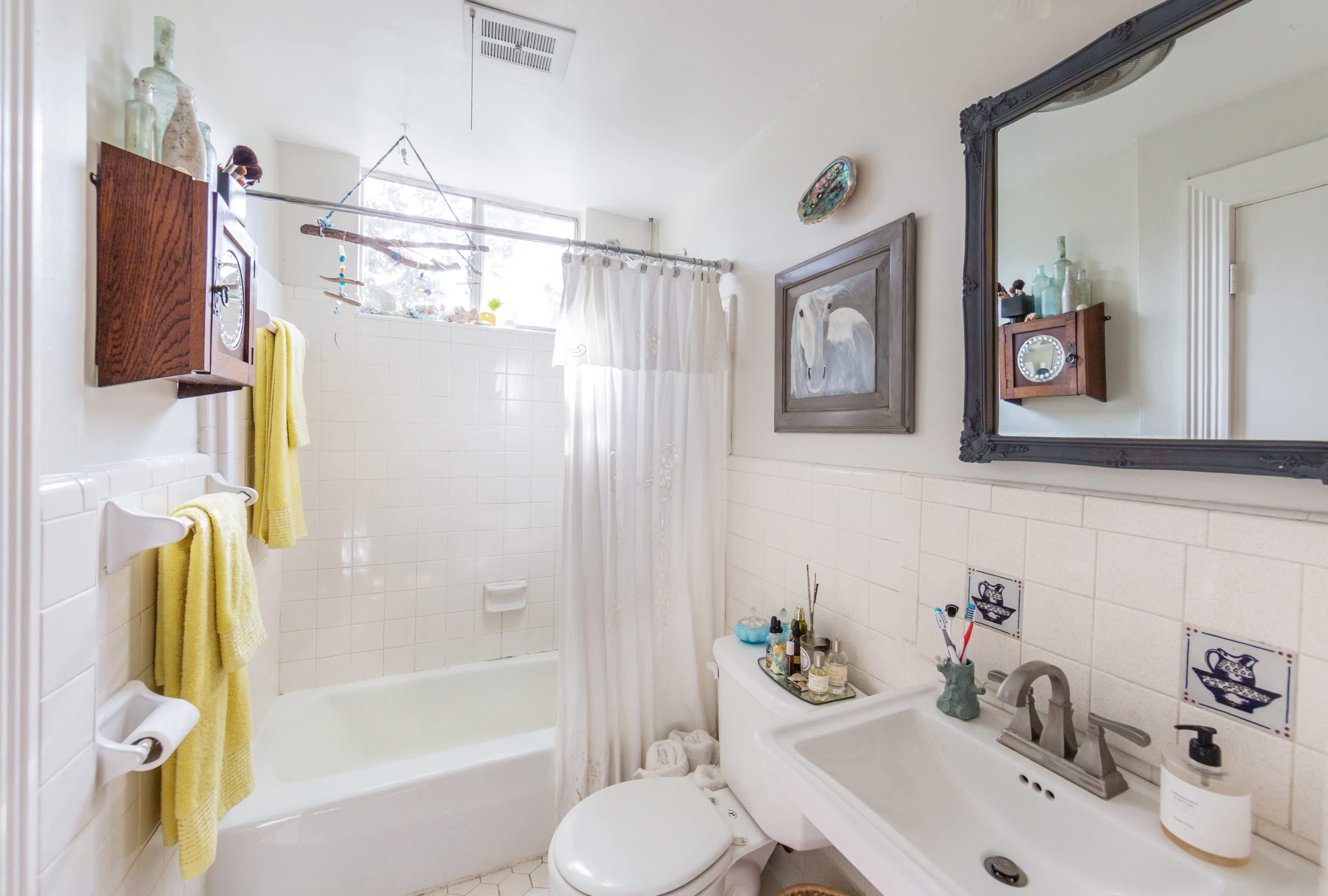 House Tour A SouthwesternInspired New Orleans Rental Apartment Therapy