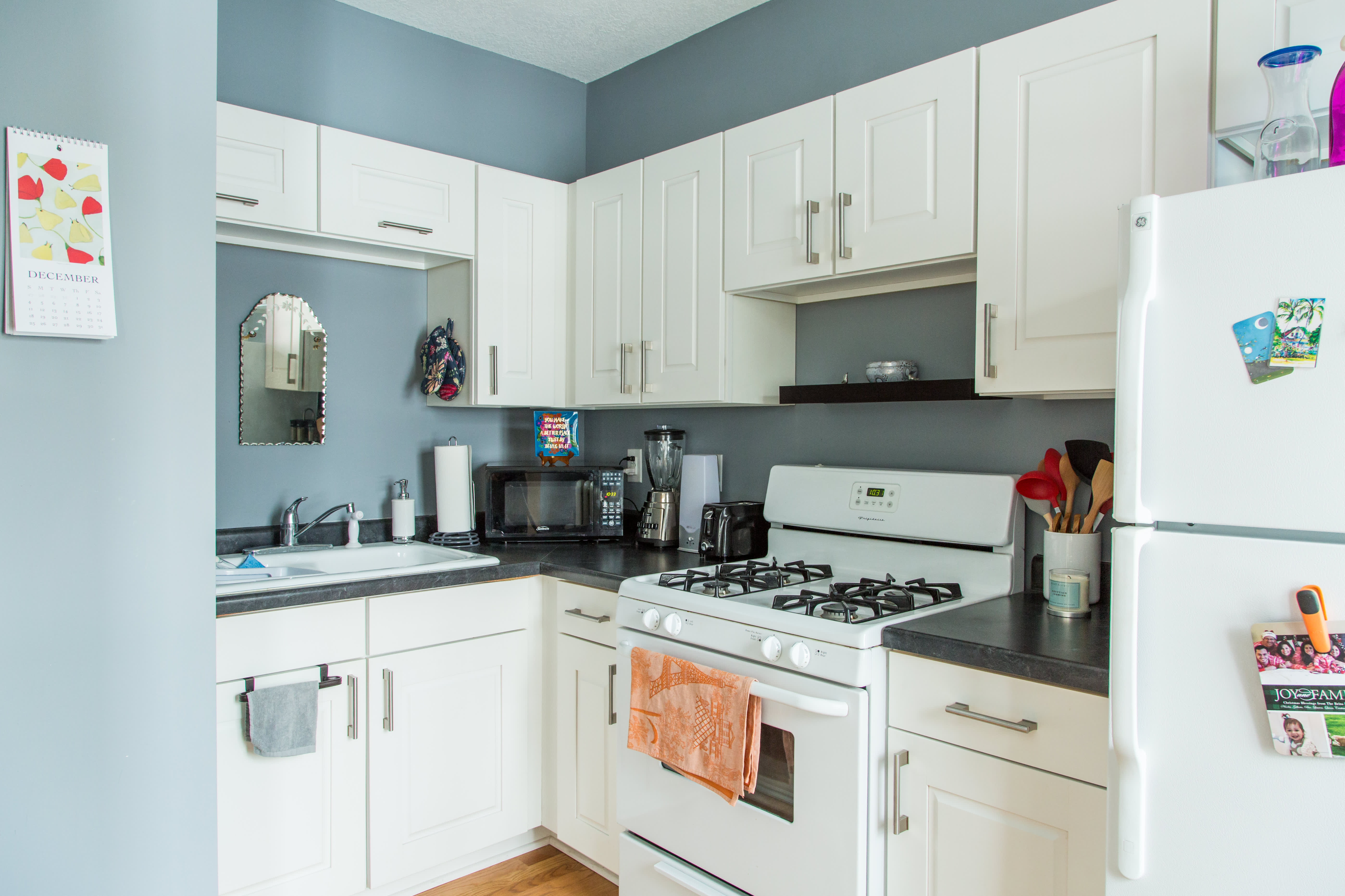 House Tour A Tiny Minneapolis Studio Apartment Apartment Therapy