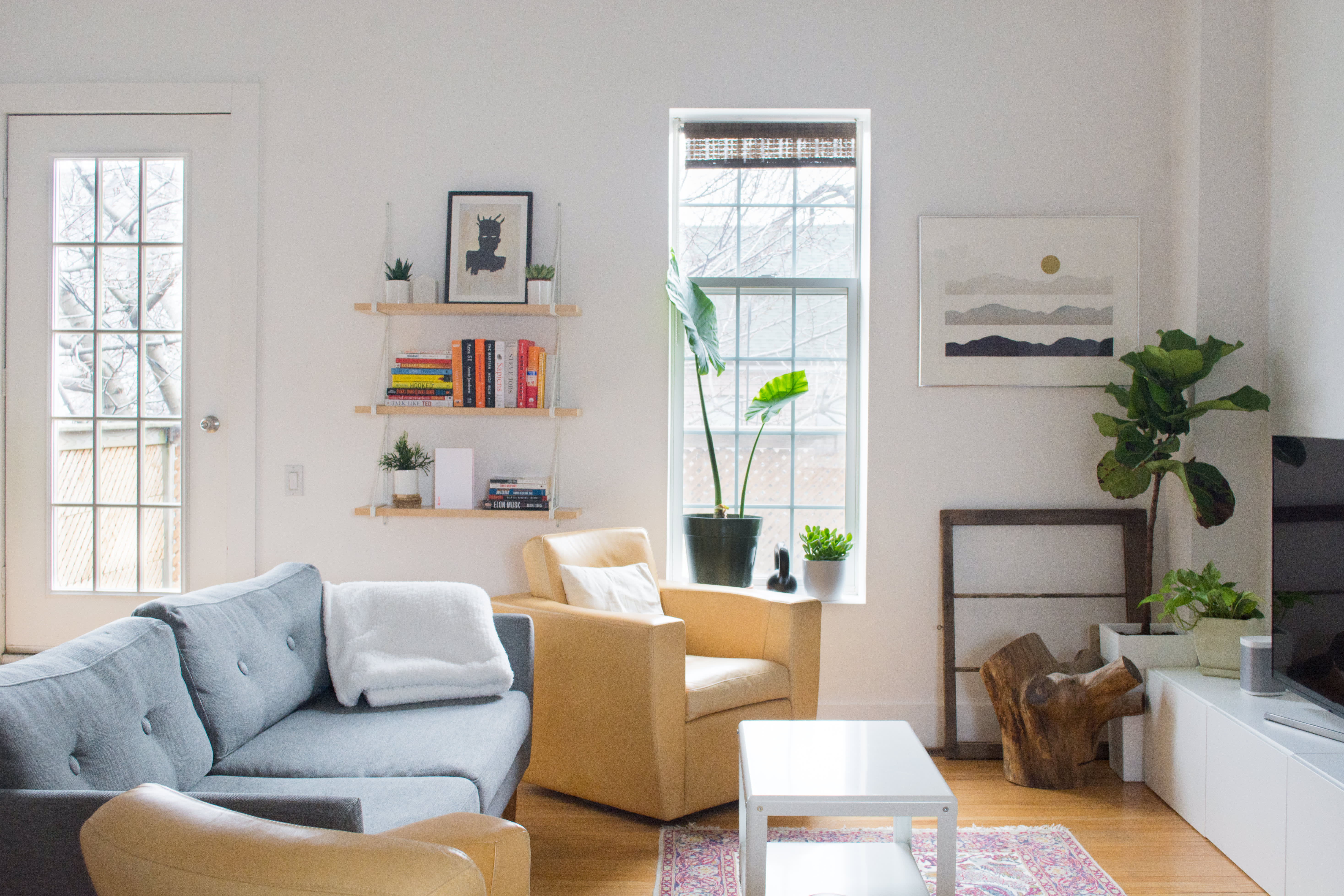 House Tour: A Minimal, Modern, Bright Toronto Loft | Apartment Therapy
