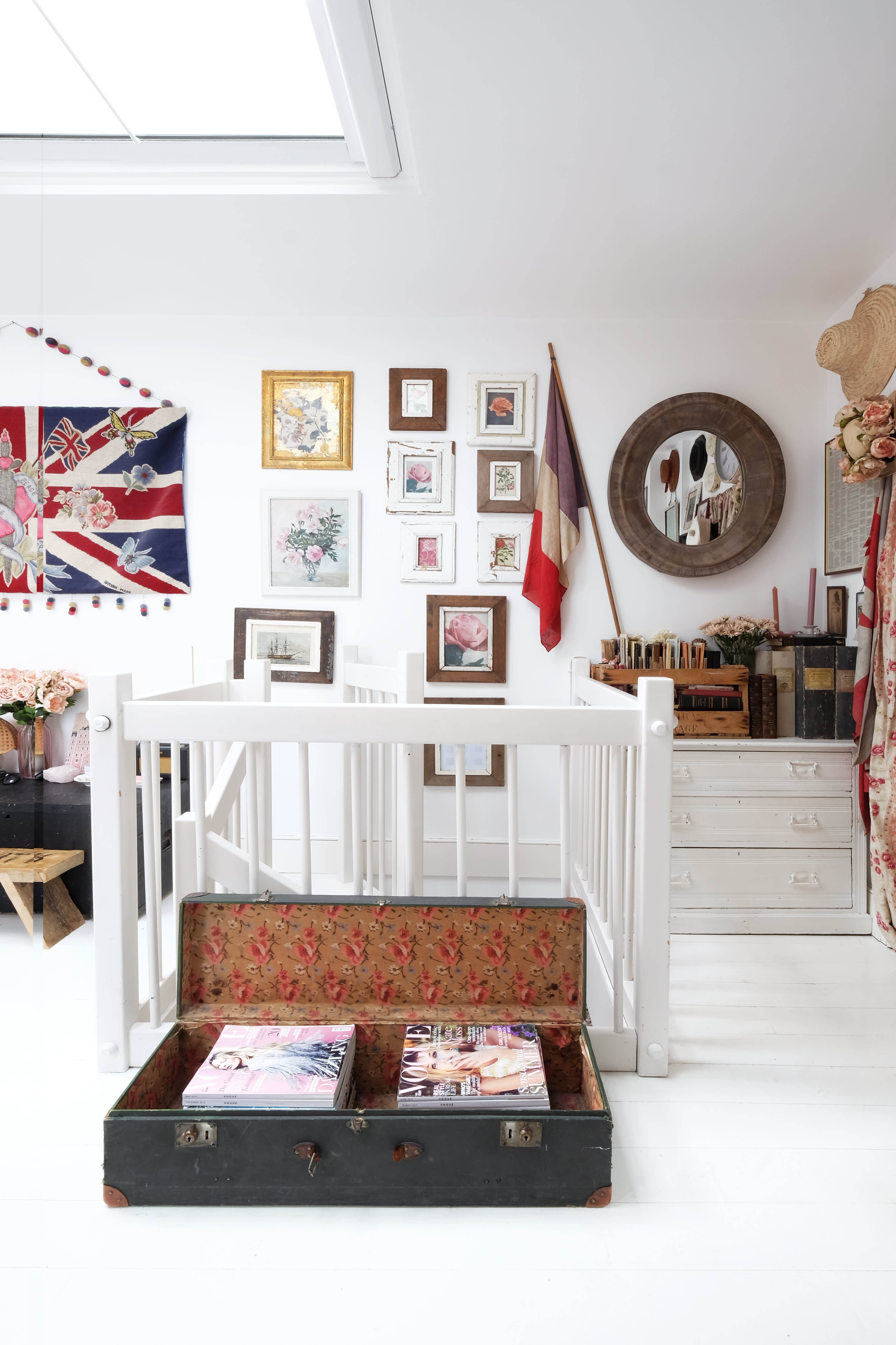 House Tour A Perfectly Pink Apartment in London Apartment Therapy