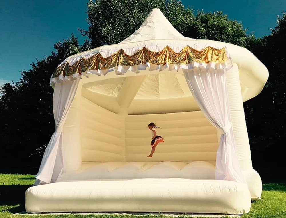 bouncy castle hire for wedding