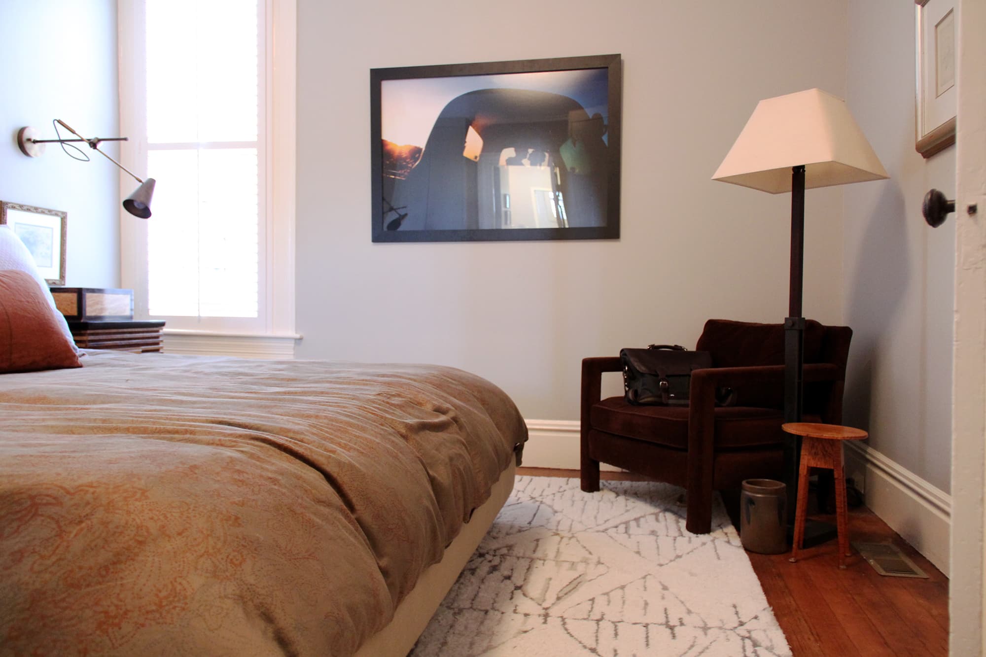 House Tour Jordan Chris Quigley S Designer Flat Apartment Therapy Jordan Chris 038 Quigley 8217 S Designer Flat Gallery