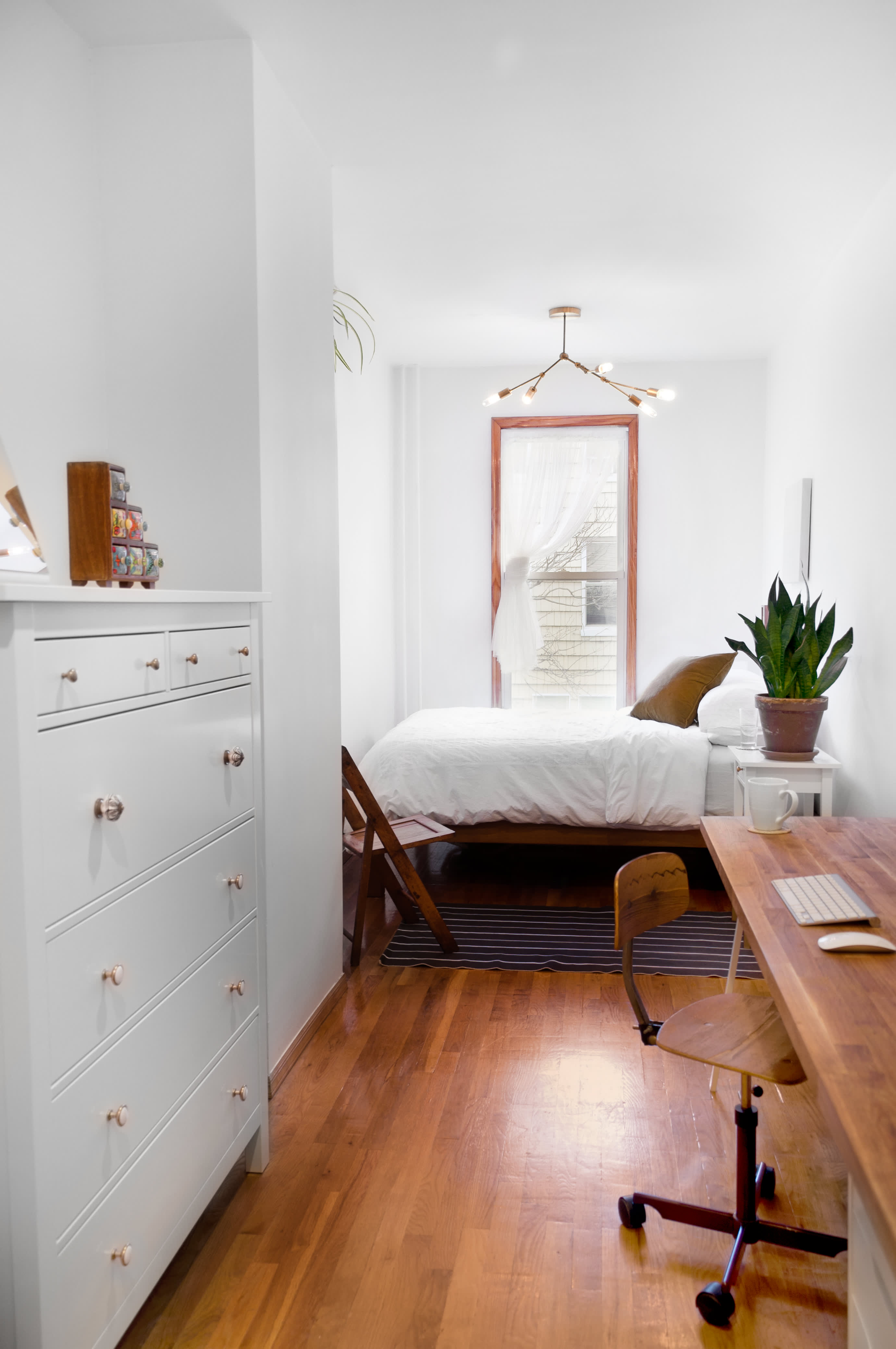 Space Saving Ideas For Small Bedroom | Apartment Therapy