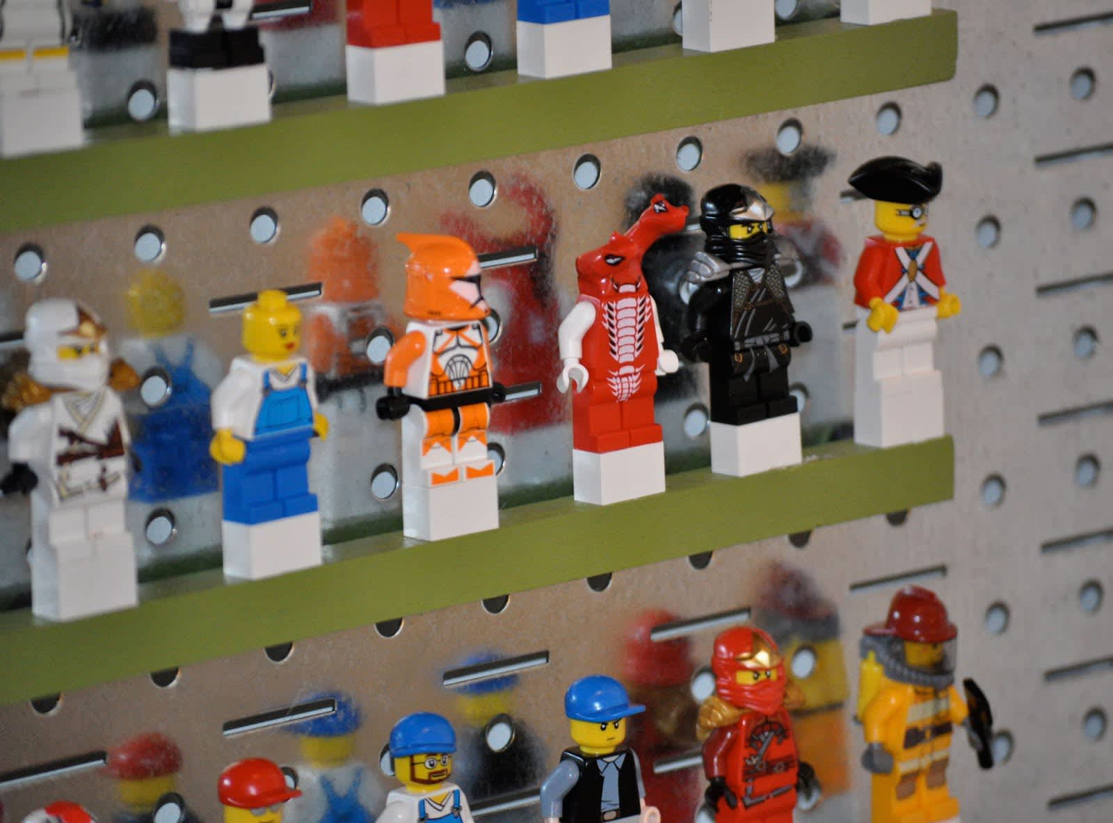 lego mini figure displays