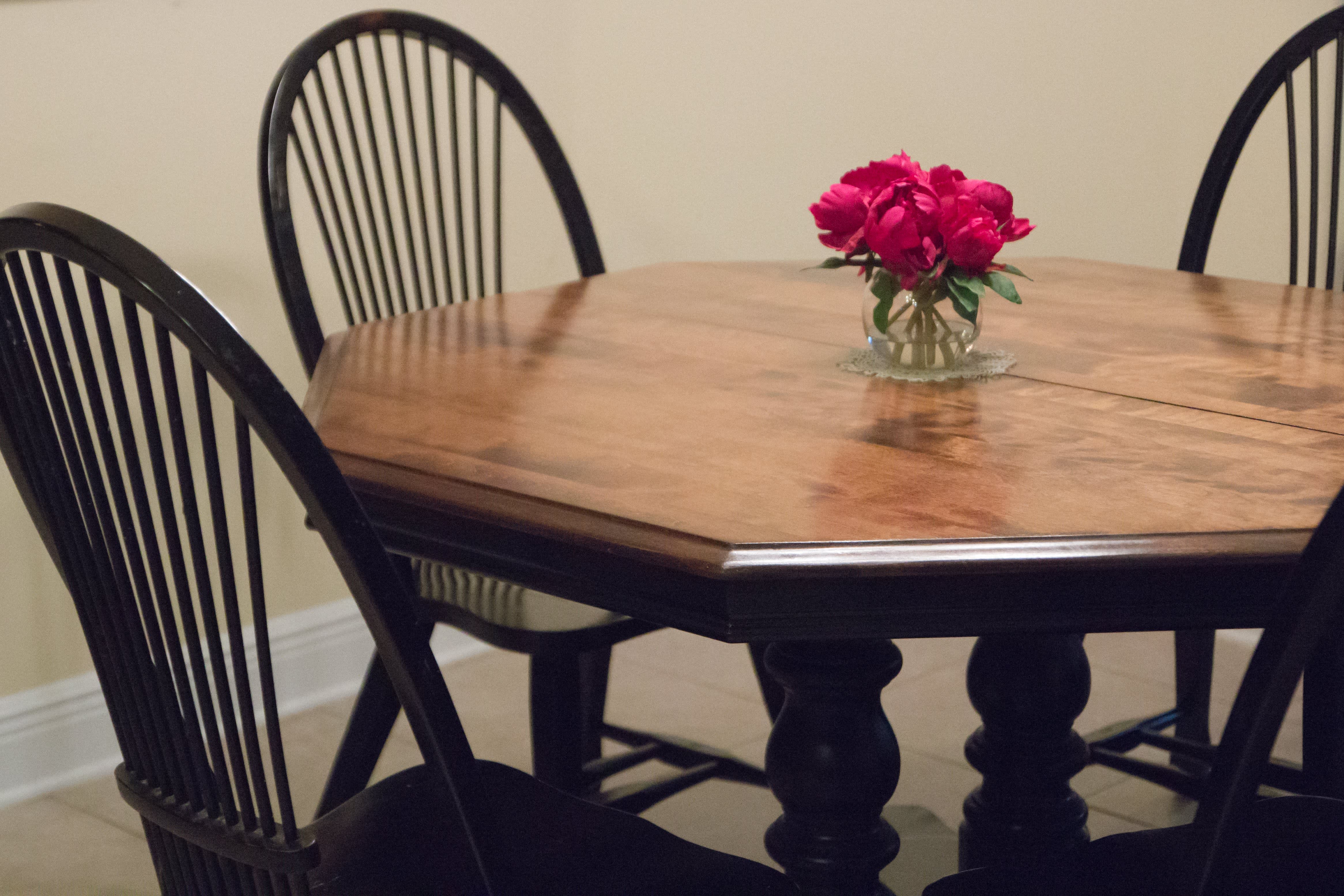 Refinishing Kitchen Table (image Credit: Shifrah Combiths) Refinishing Kitchen Table (image Credit: Shifrah Combiths)