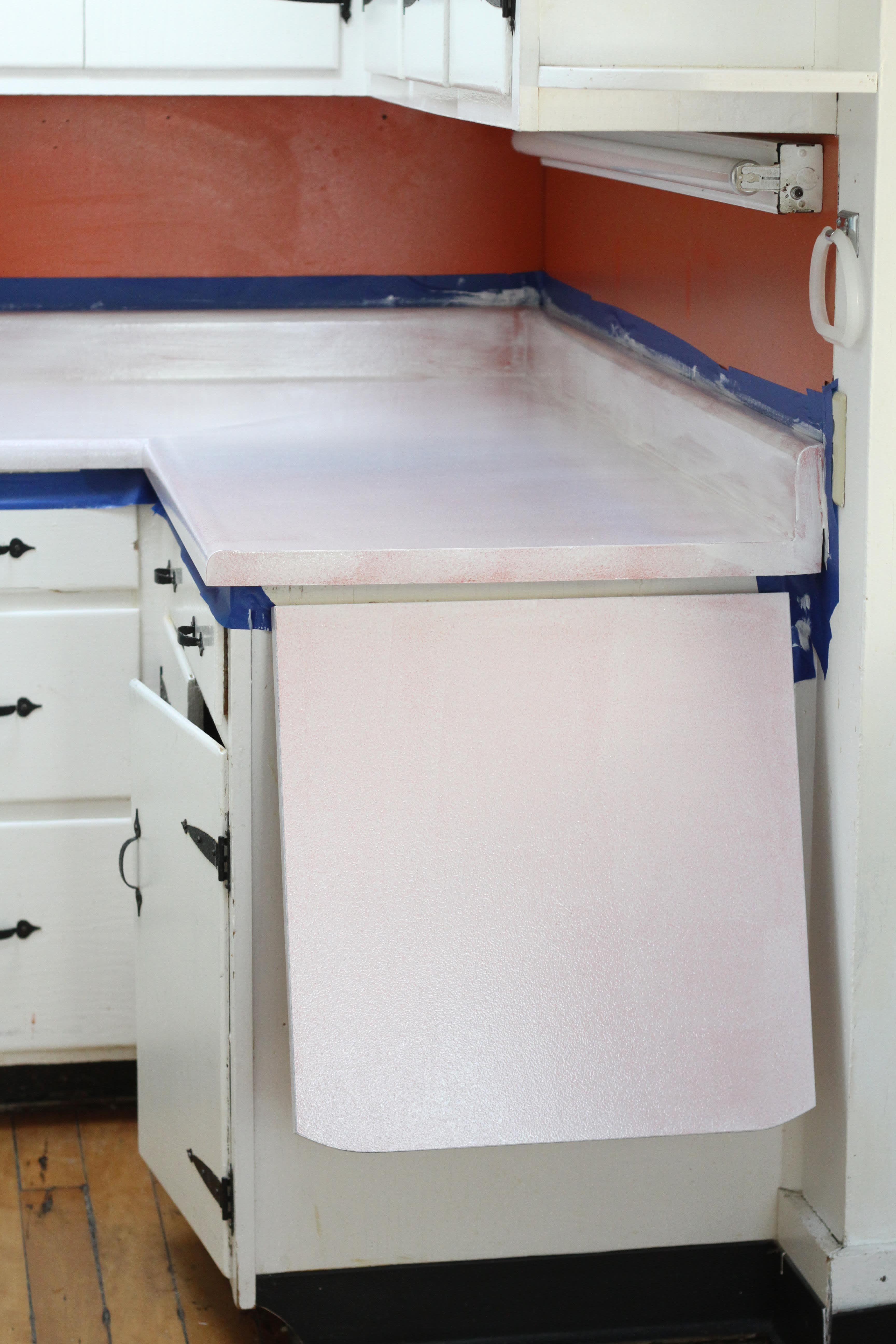 Tutorial How to Paint Laminate Countertops with a Kit Apartment Therapy